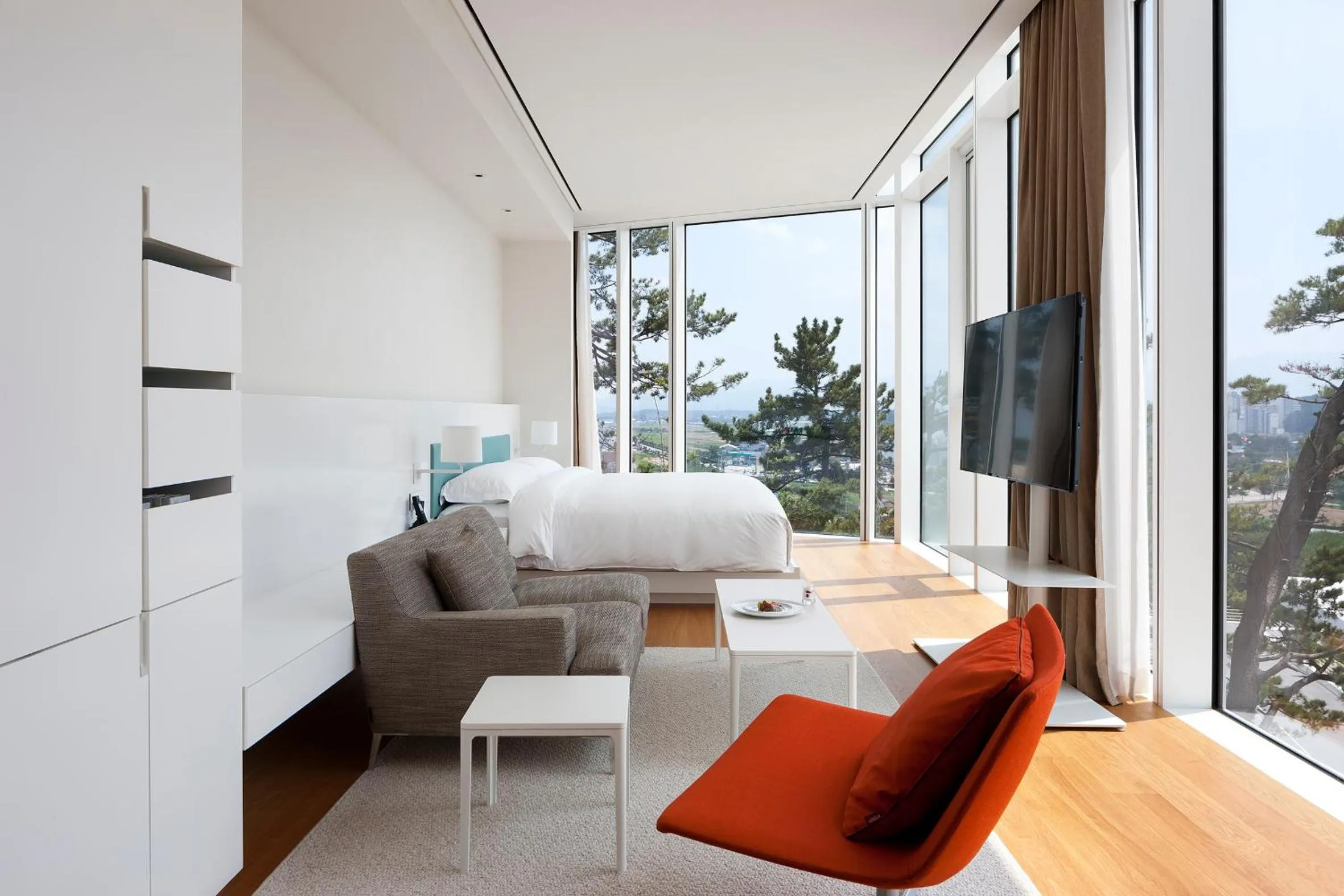 Bed in SEAMARQ HOTEL