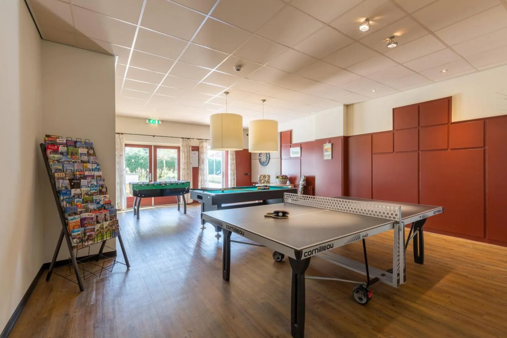 Table tennis in Strandhotel Bos en Duin