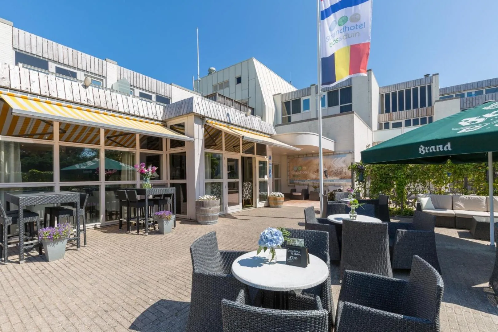 Restaurant/places to eat in Strandhotel Bos en Duin