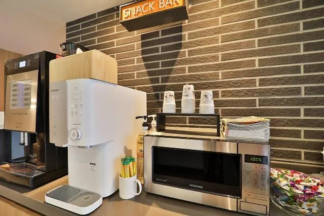 Restaurant/places to eat in Hotel Yam Yeonsan