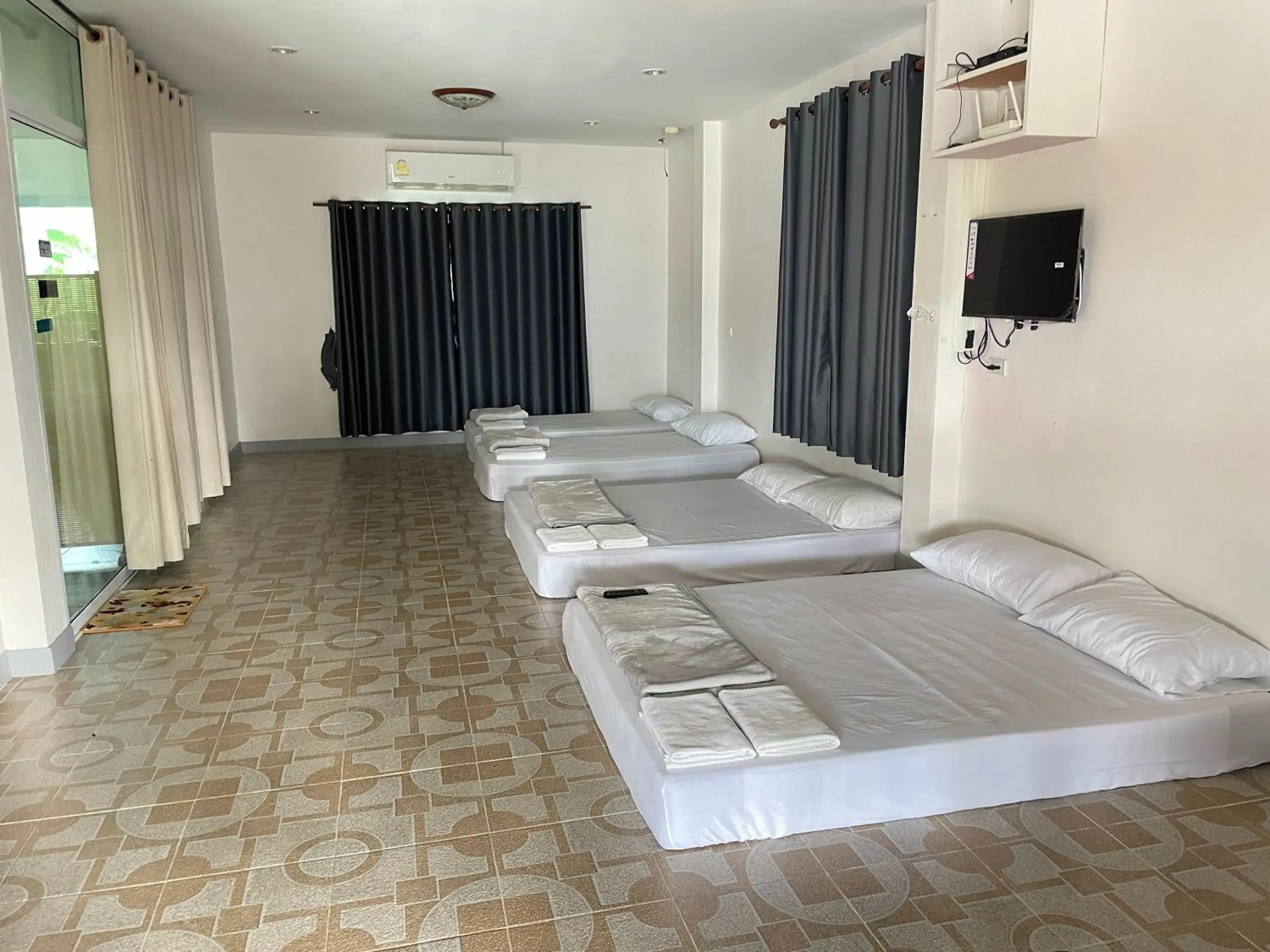 Family Room with Shared Bathroom in Oh Taley Resort Family Room with Shared Bathroom in Oh Taley Resort