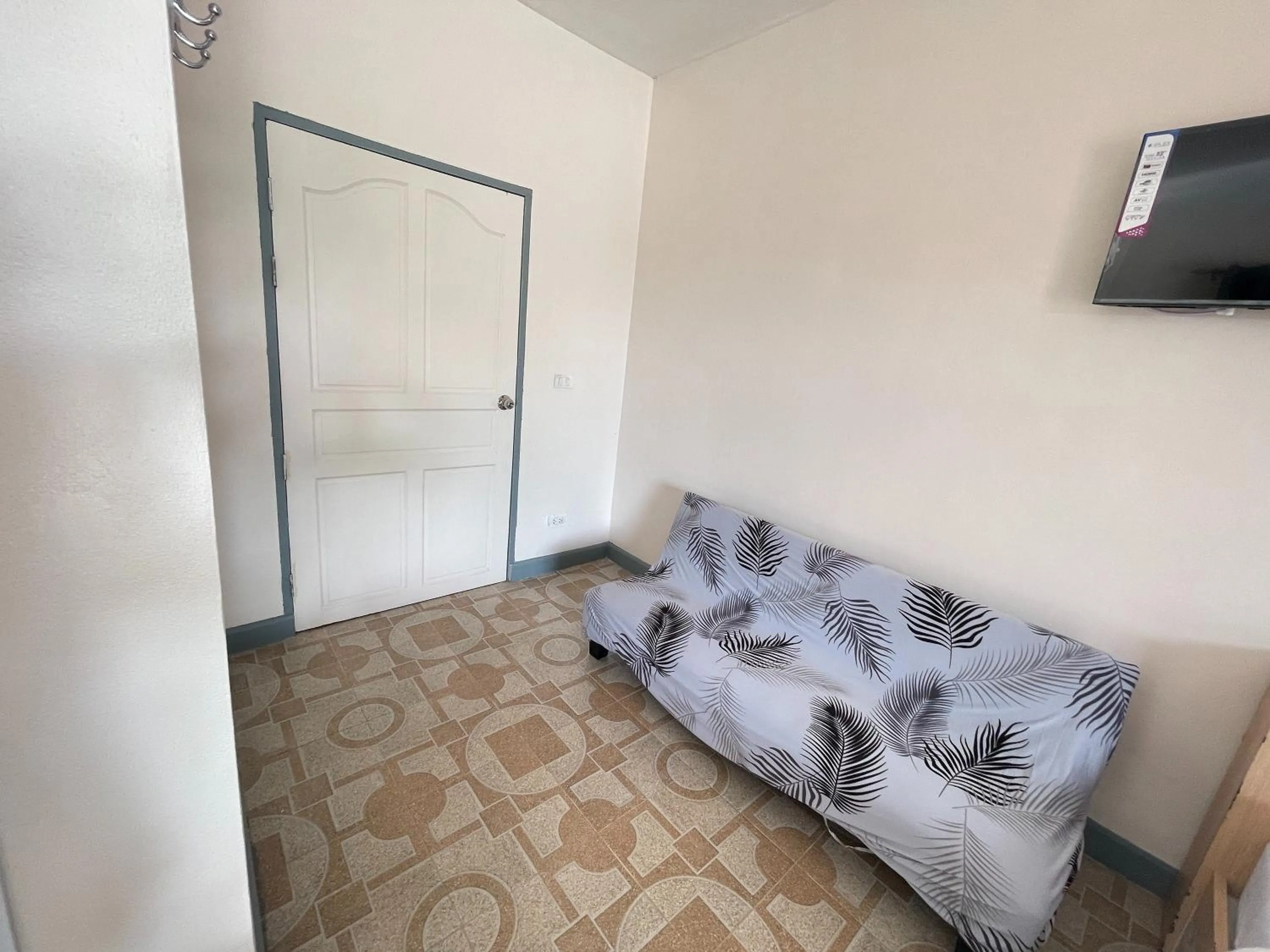 Photo of the whole room, Bed in Oh Taley Resort