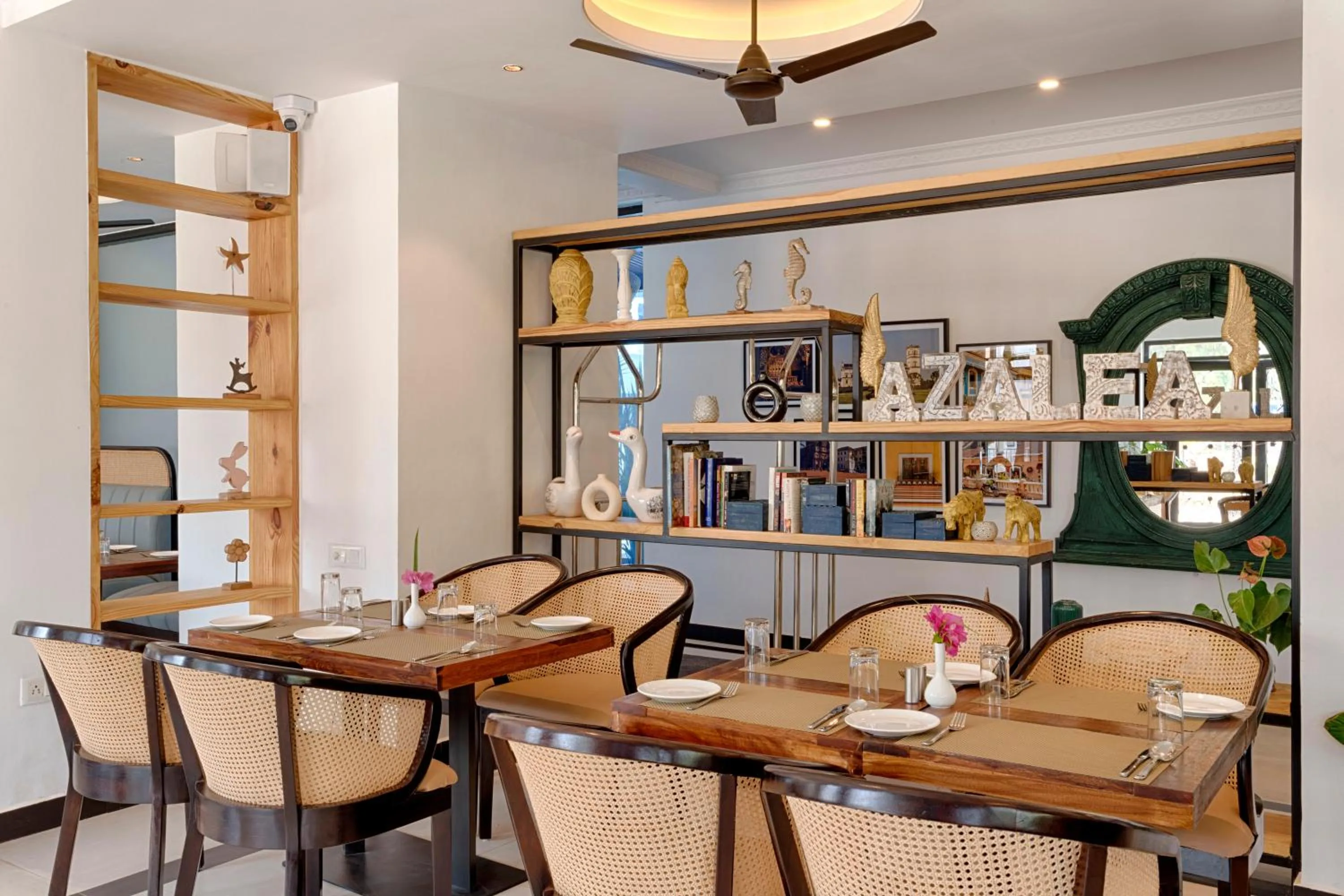 Restaurant/places to eat in Azalea by Stone Wood Premier