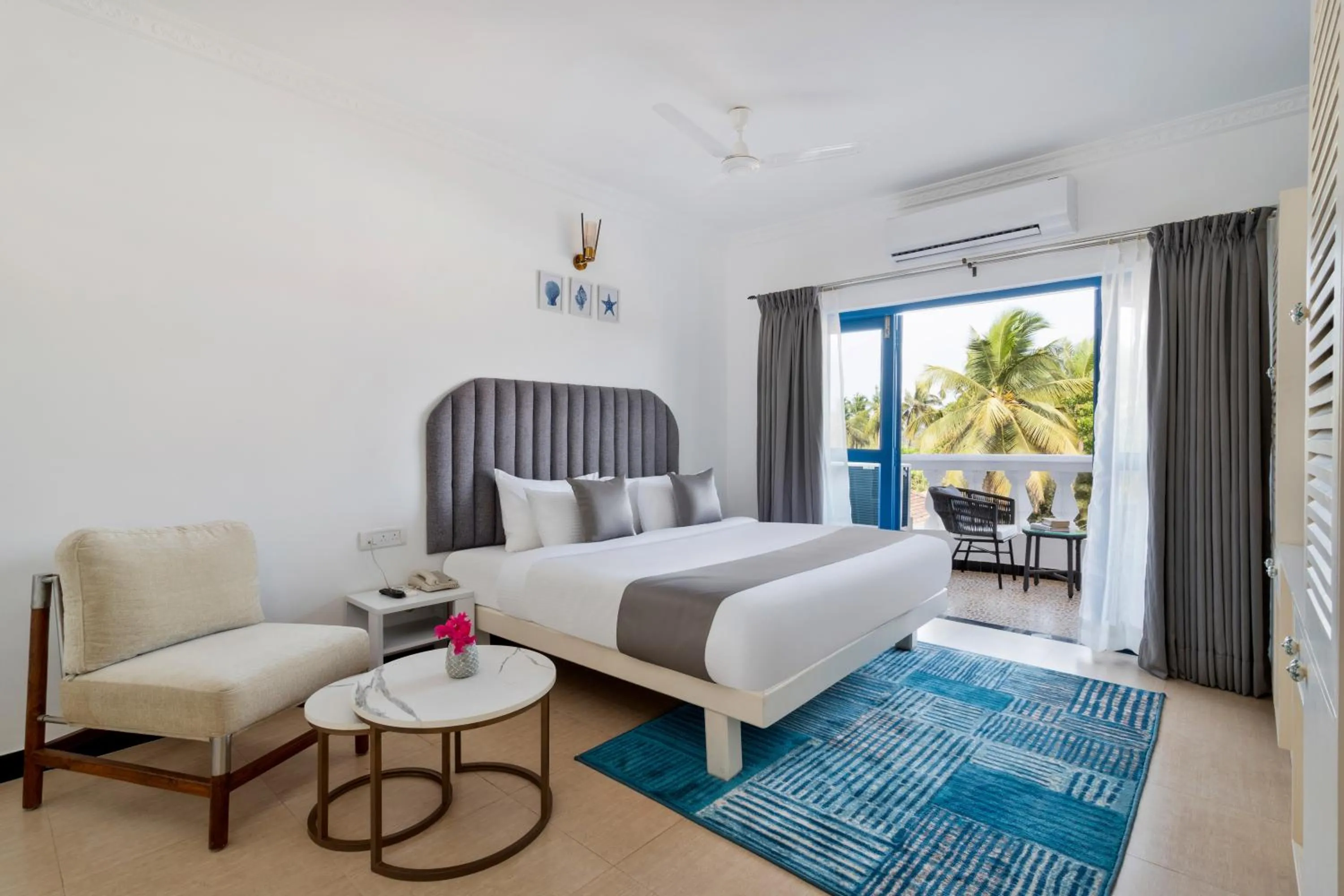 Photo of the whole room, Bed in Azalea by Stone Wood Premier