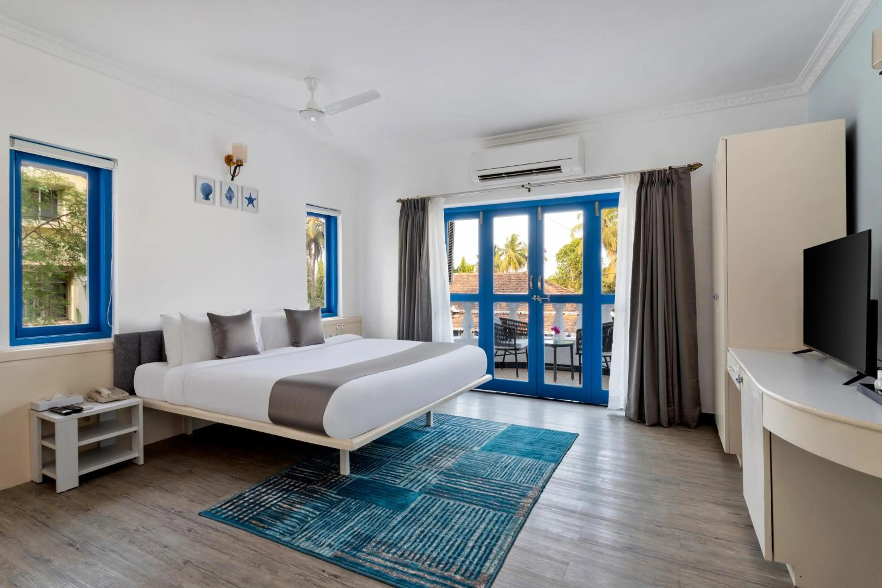 Photo of the whole room, Bed in Azalea by Stone Wood Premier