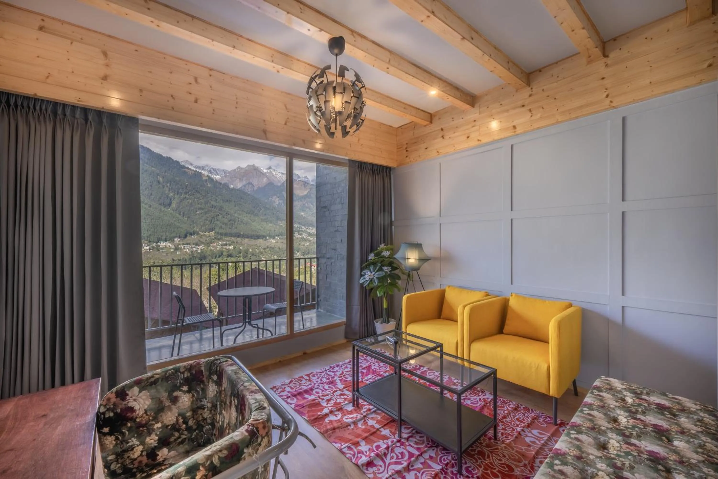 Seating area in Echor Himalayan Heights Luxe Manali