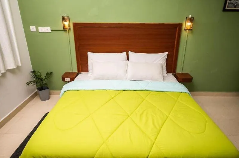 Bedroom, Bed in Vintage Beach Resort