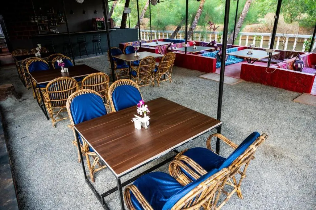 Vintage Beach Resort