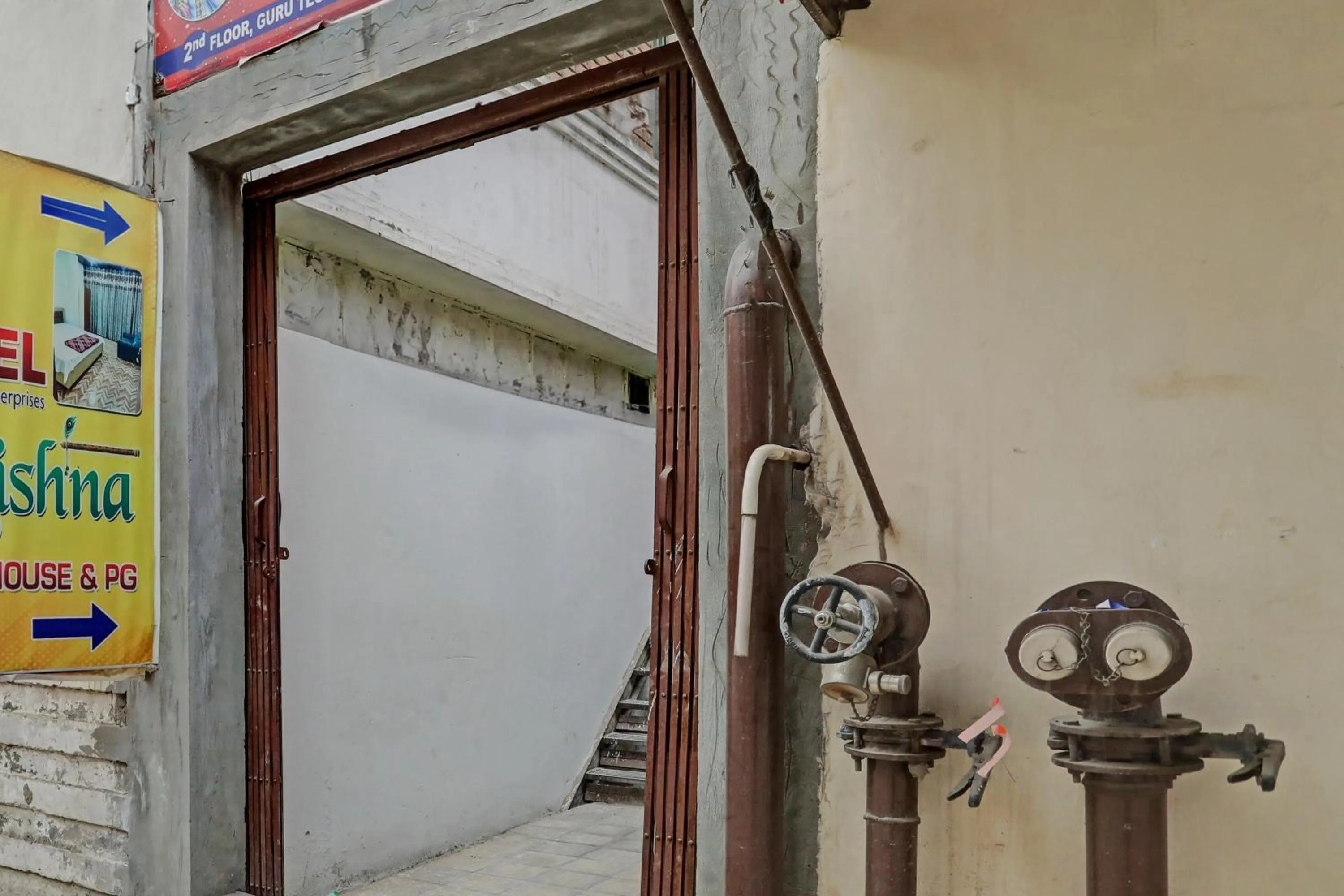 Facade/entrance in Hotel O Krishna Guest House & PG