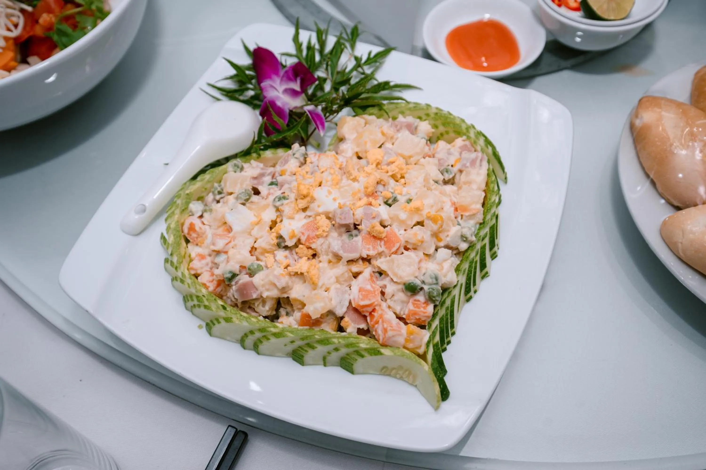 Food and drinks in MAY PLAZA HOTEL