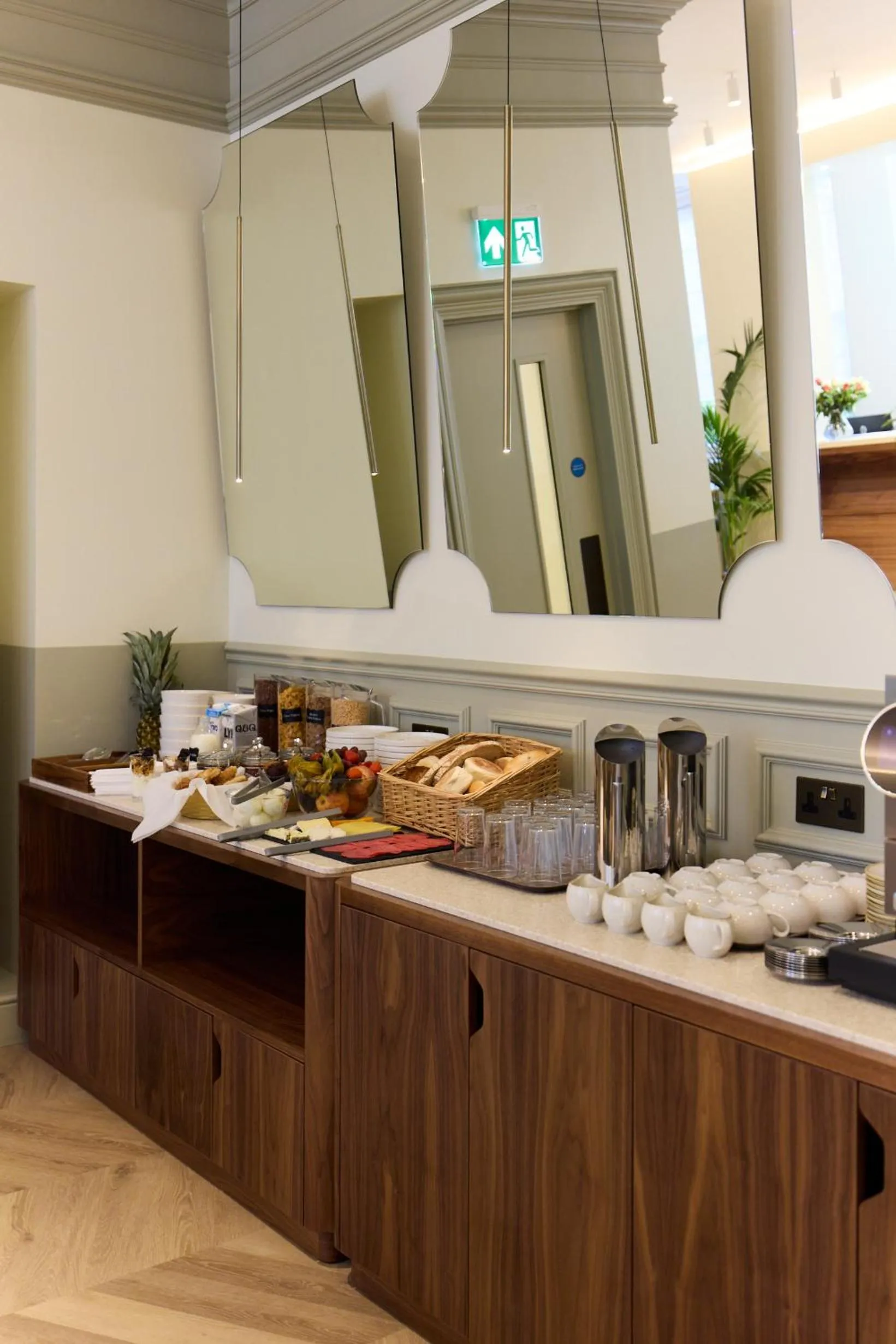 Buffet breakfast in The Edwin Hotel