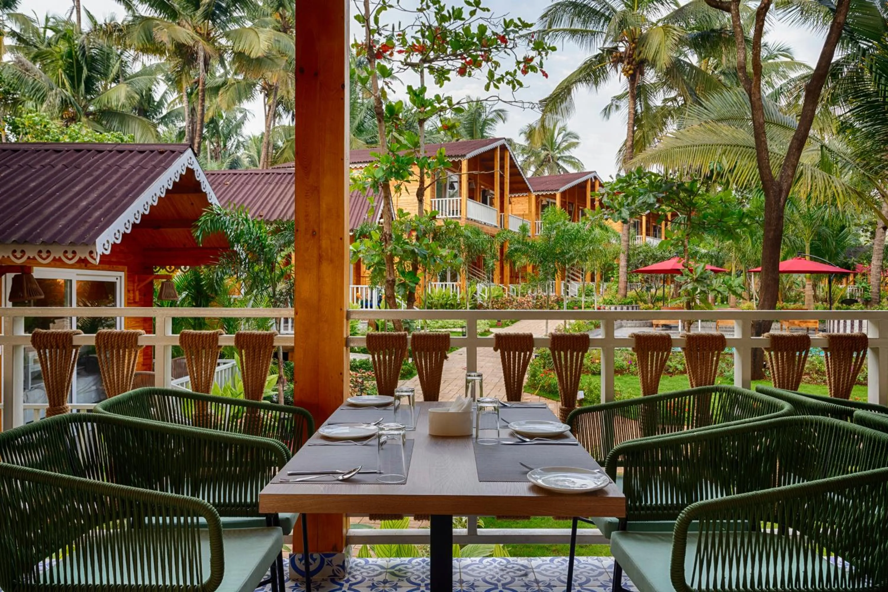 Restaurant/places to eat in Aralea Beach Resort By Stone Wood Premier