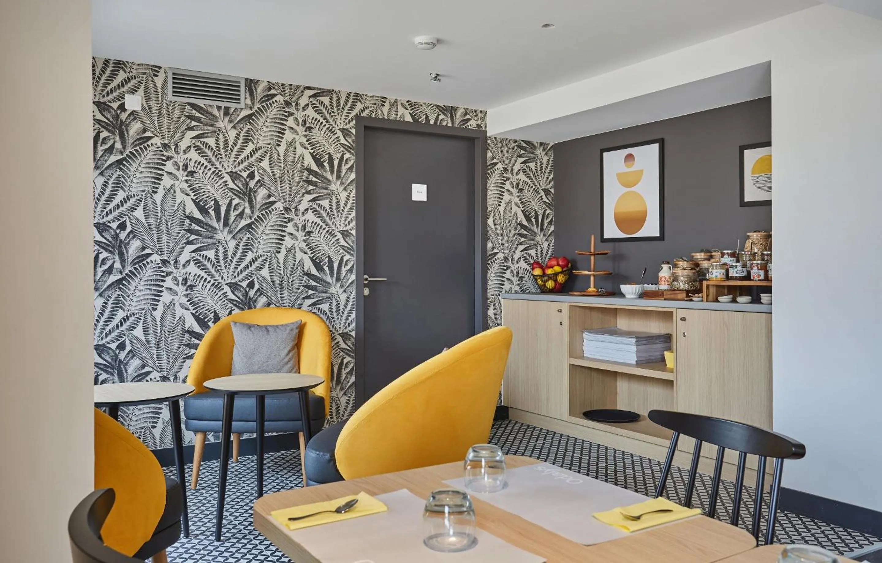 Breakfast in Appart'hôtel Odalys City - Nîmes Arènes - Palais des Congrès