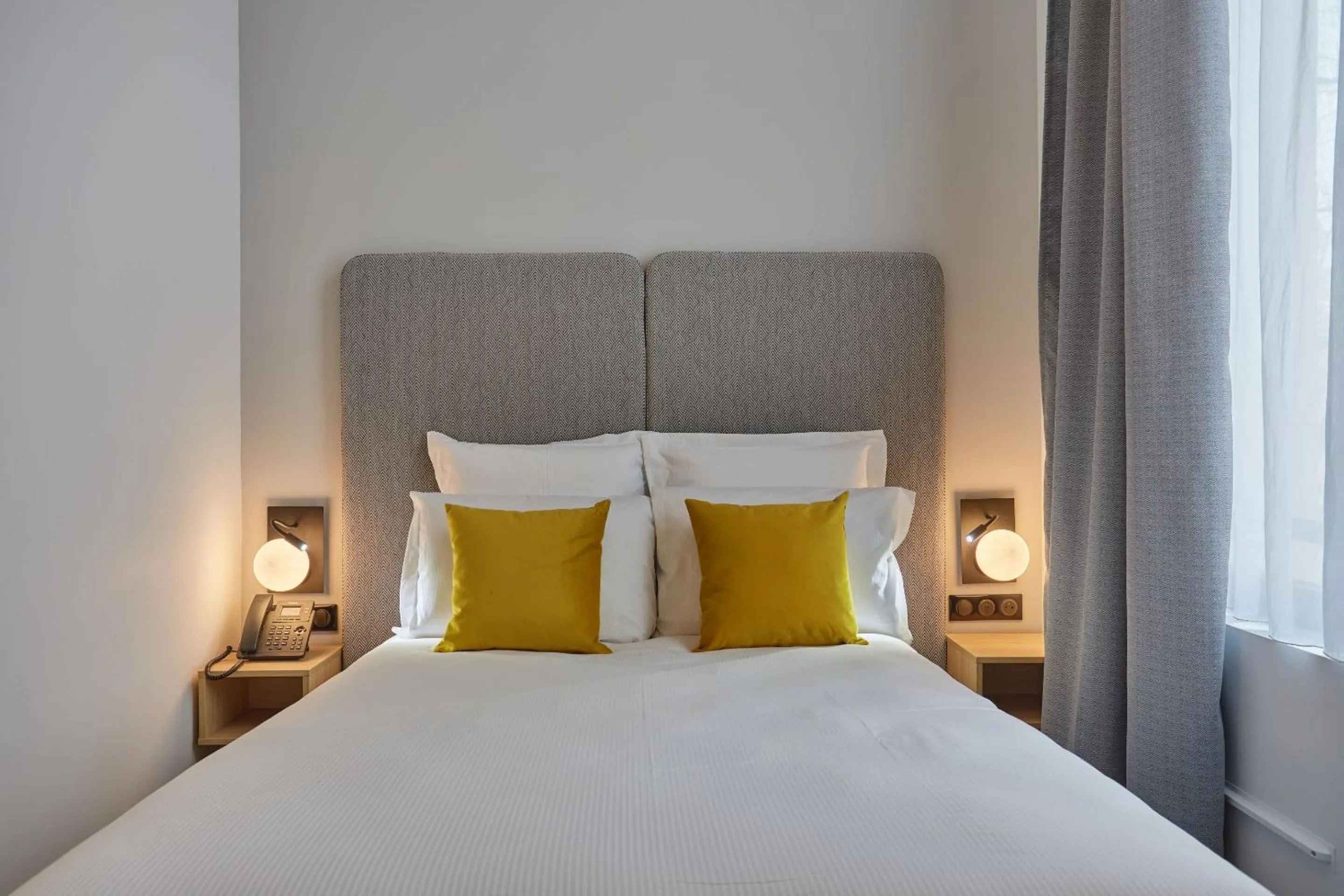 Bedroom, Bed in Appart'hôtel Odalys City - Nîmes Arènes - Palais des Congrès