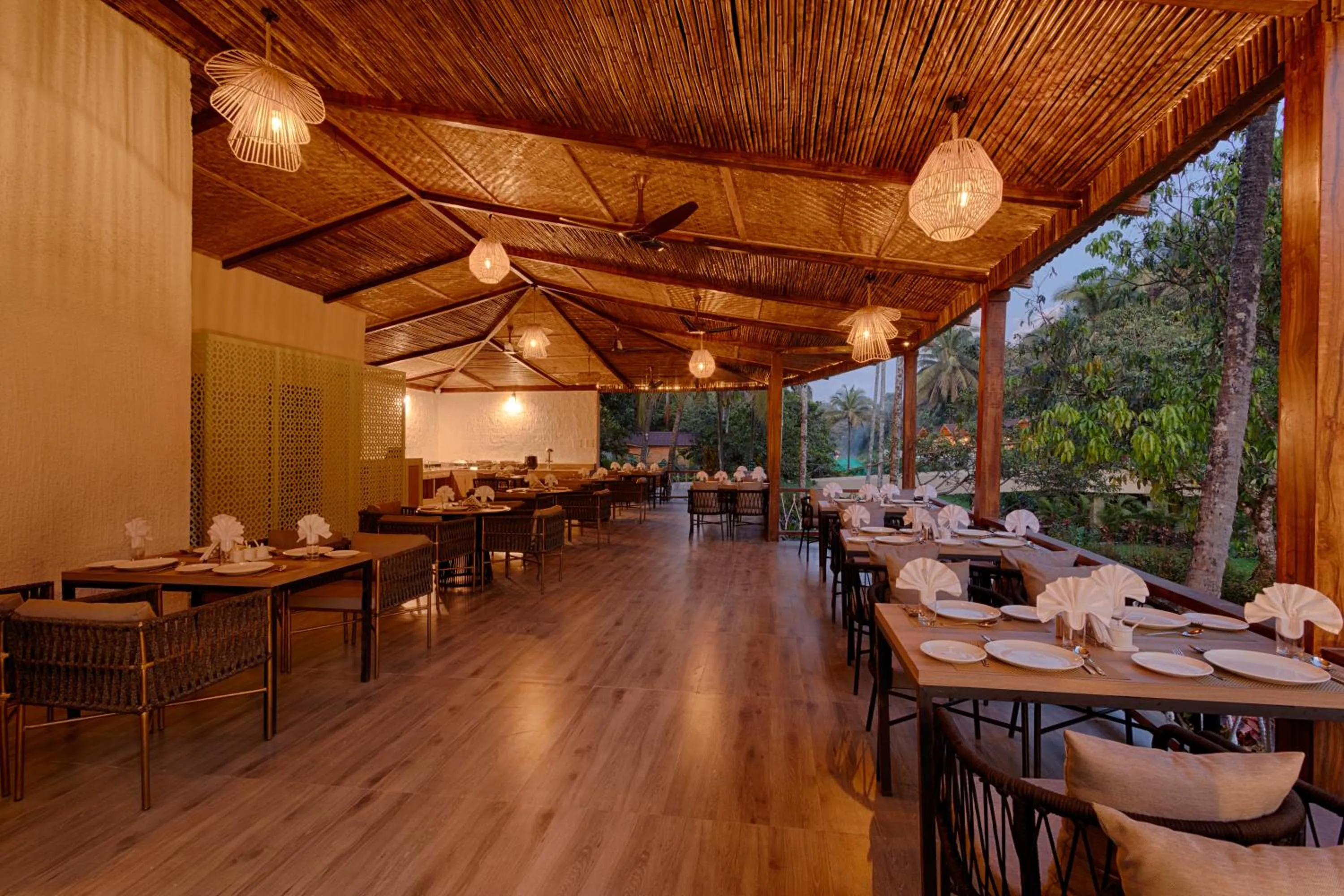 Restaurant/places to eat in Stone Wood Premier Dandeli