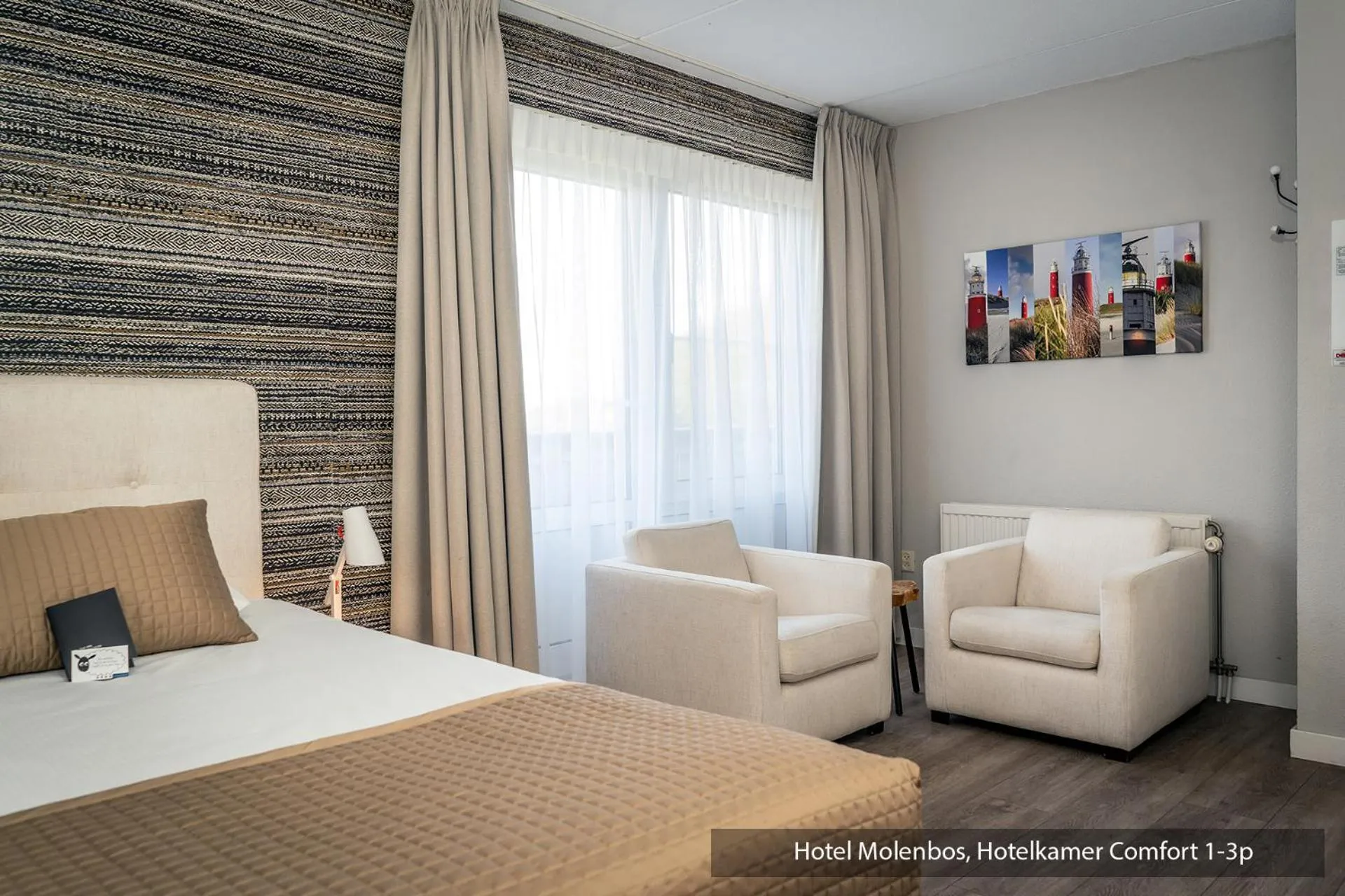 Seating area, Bed in Hotel Molenbos Texel