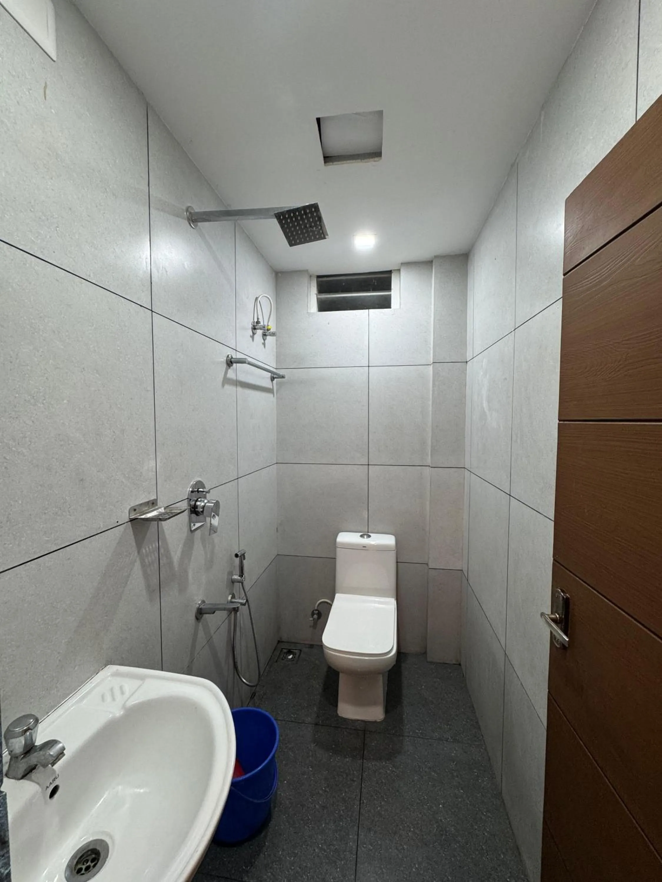 Shower in Heres Haut Residency