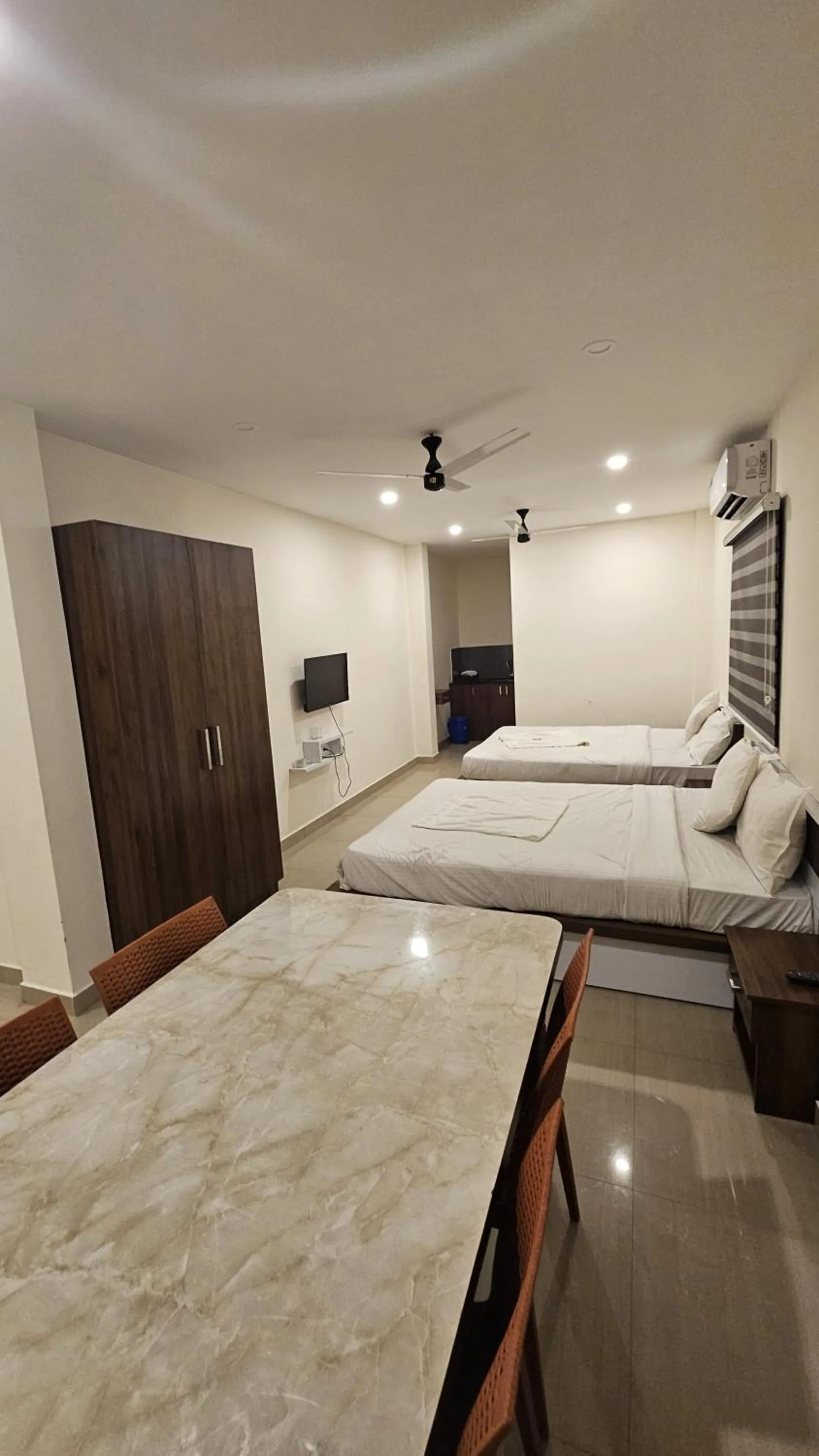 Bed in Heres Haut Residency