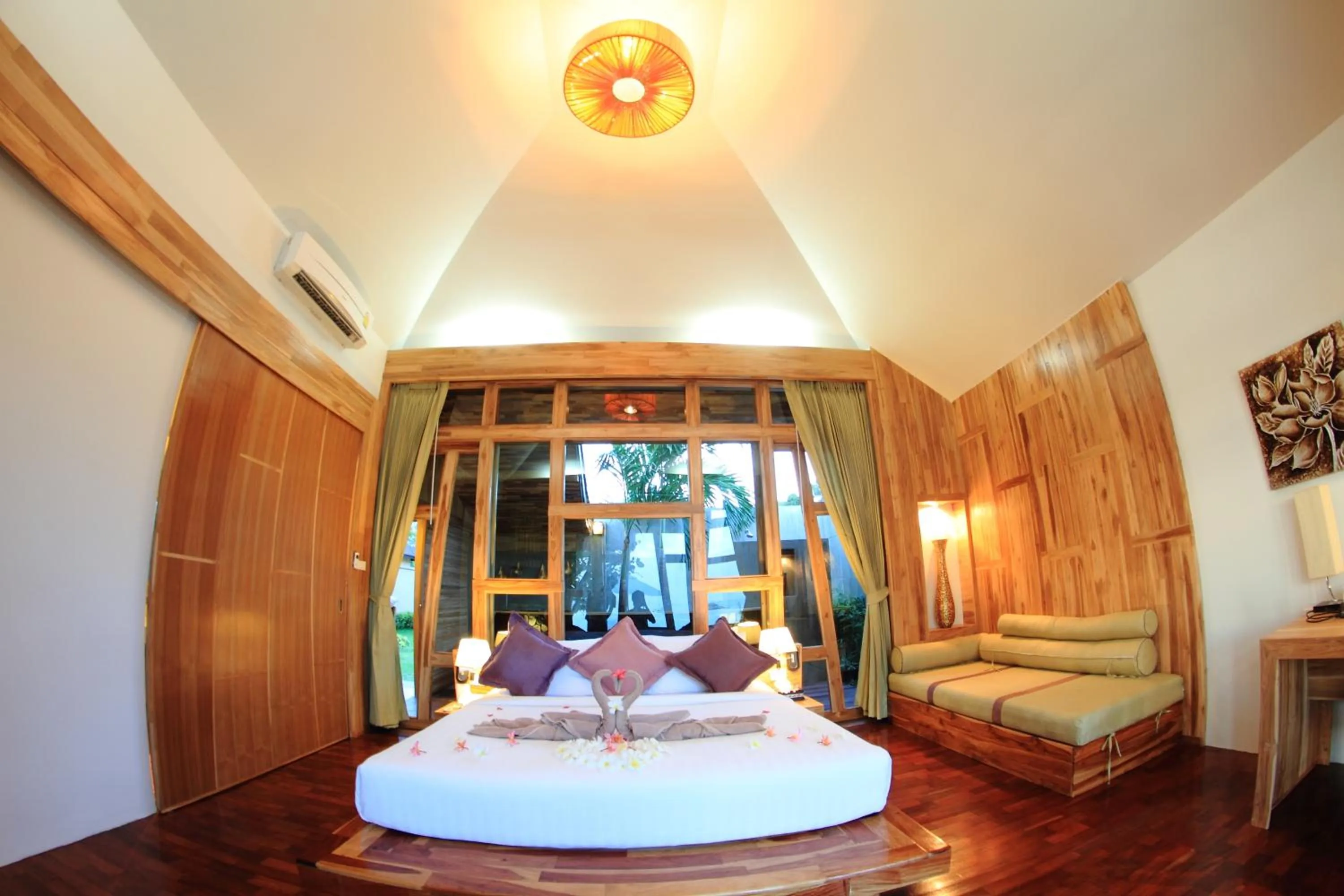 Bed in Bundhaya Villas