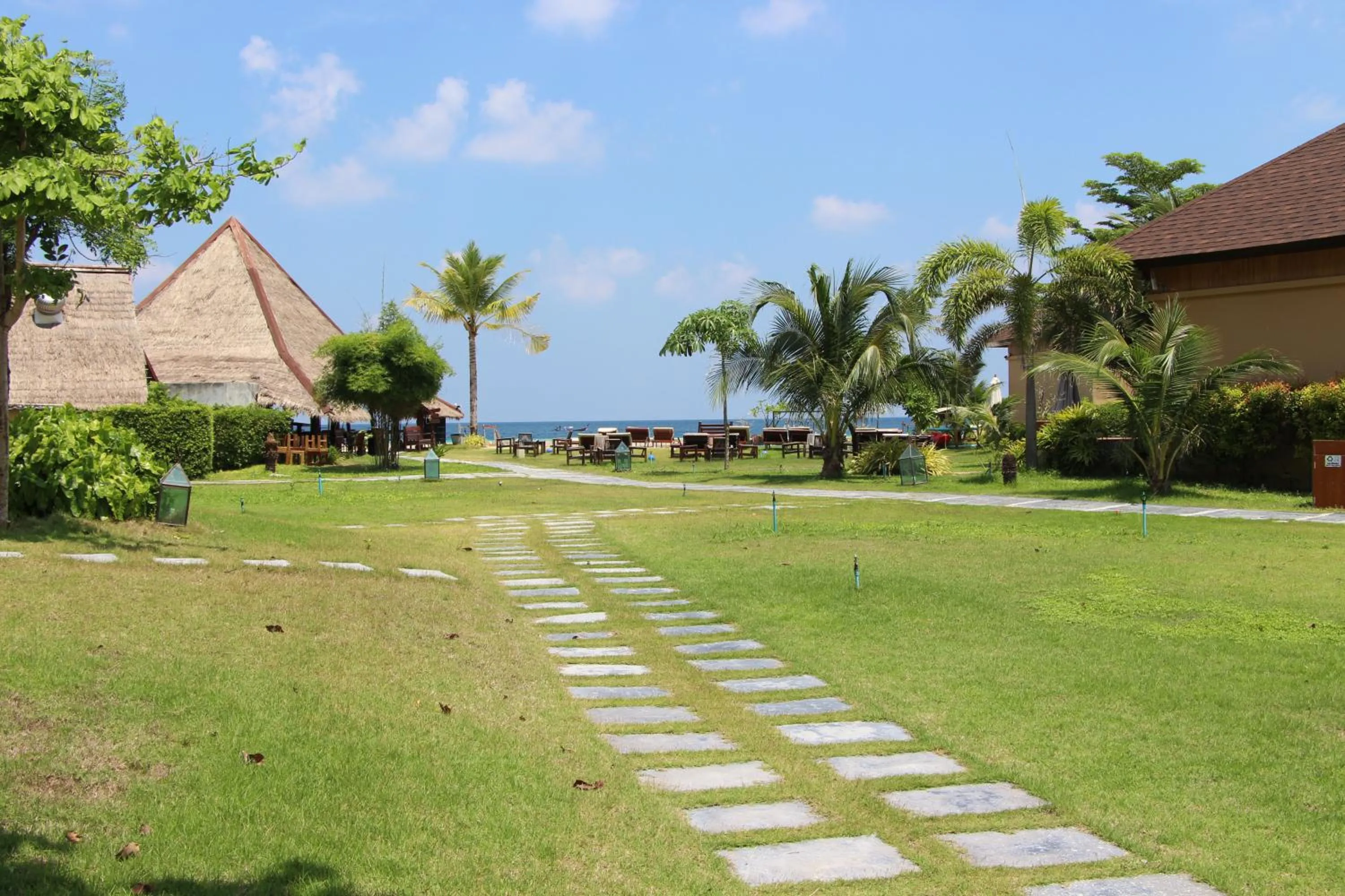 Day in Bundhaya Villas