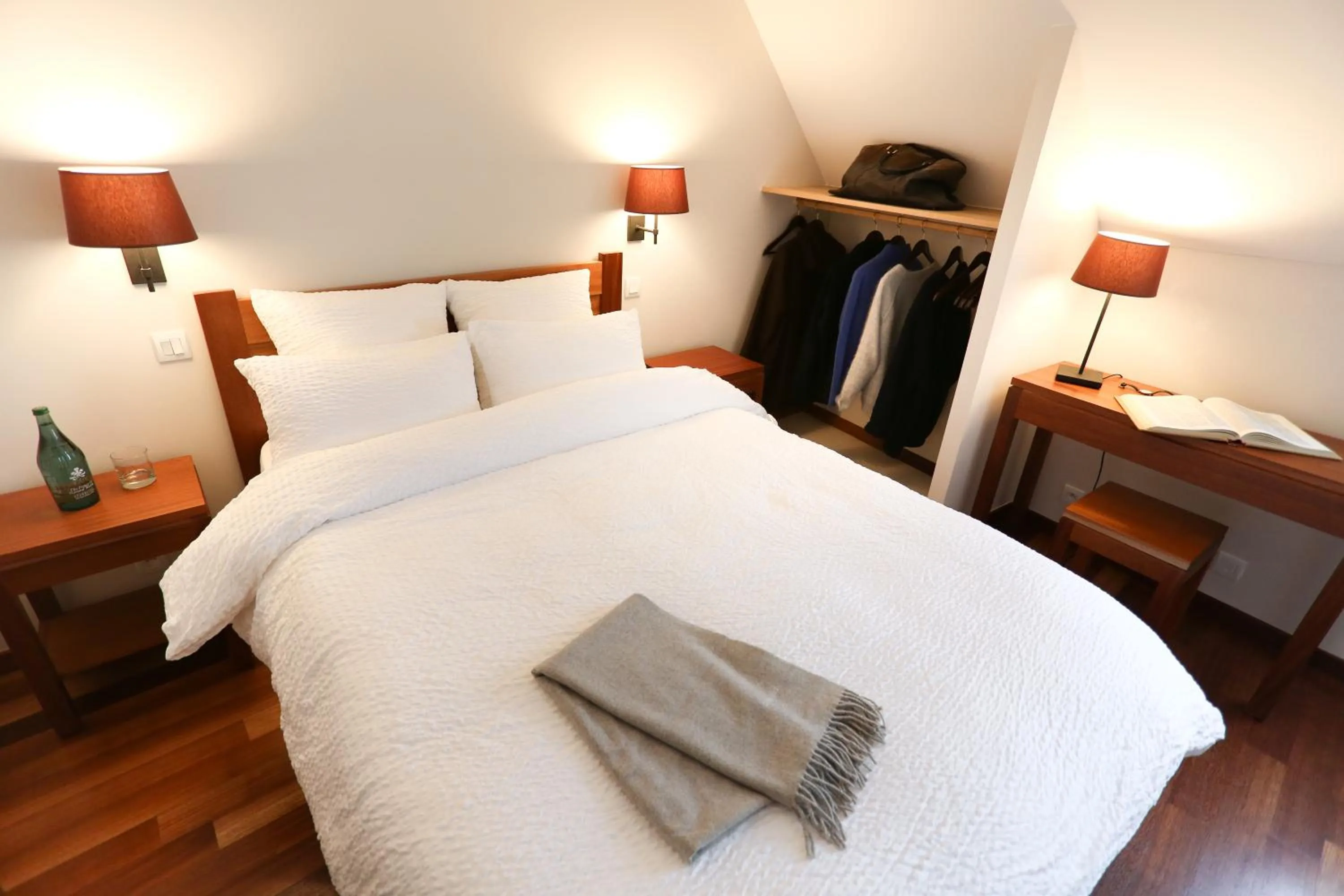 Photo of the whole room, Bed in Val Lachard