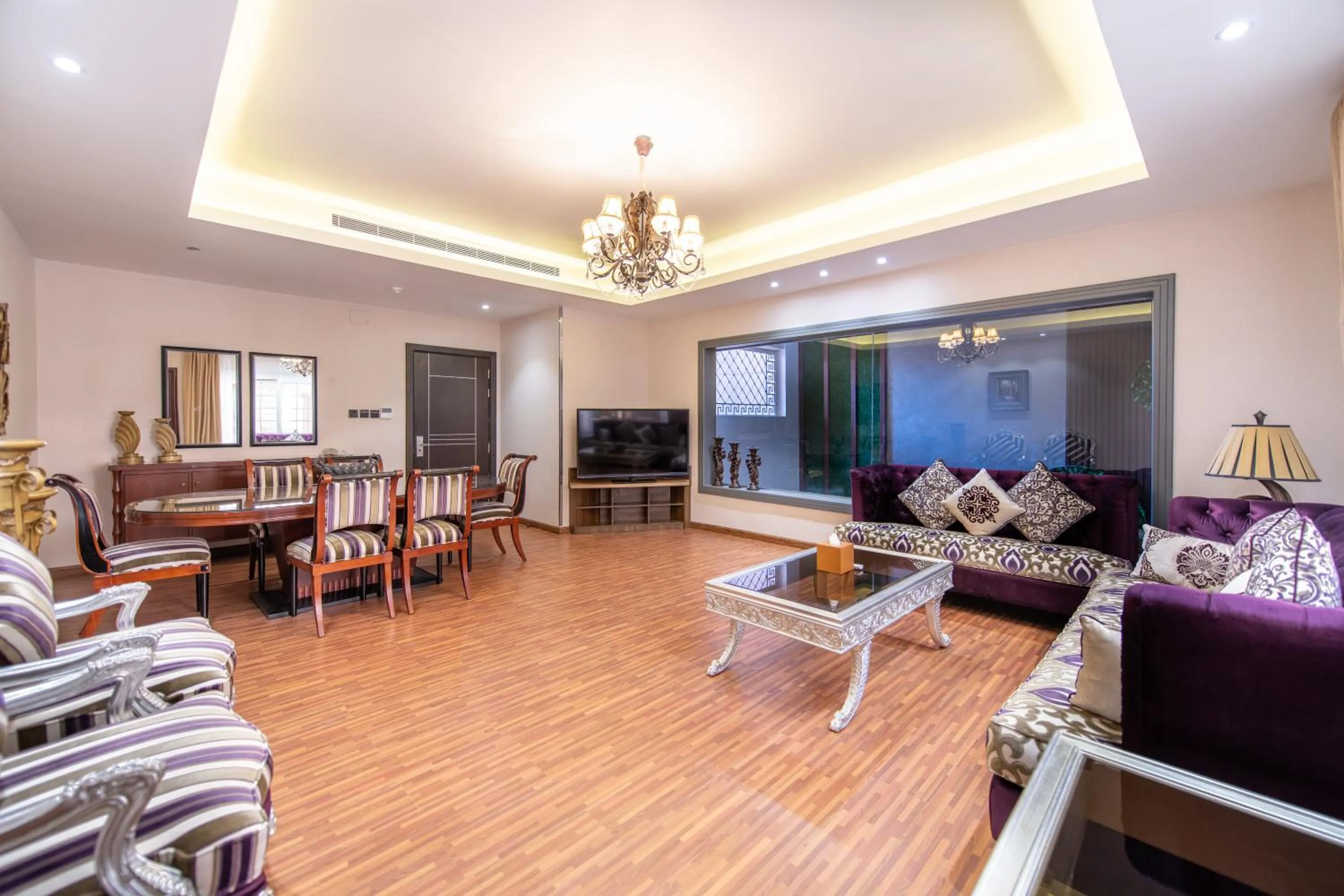 TV and multimedia in Meral Oasis Resort Taif