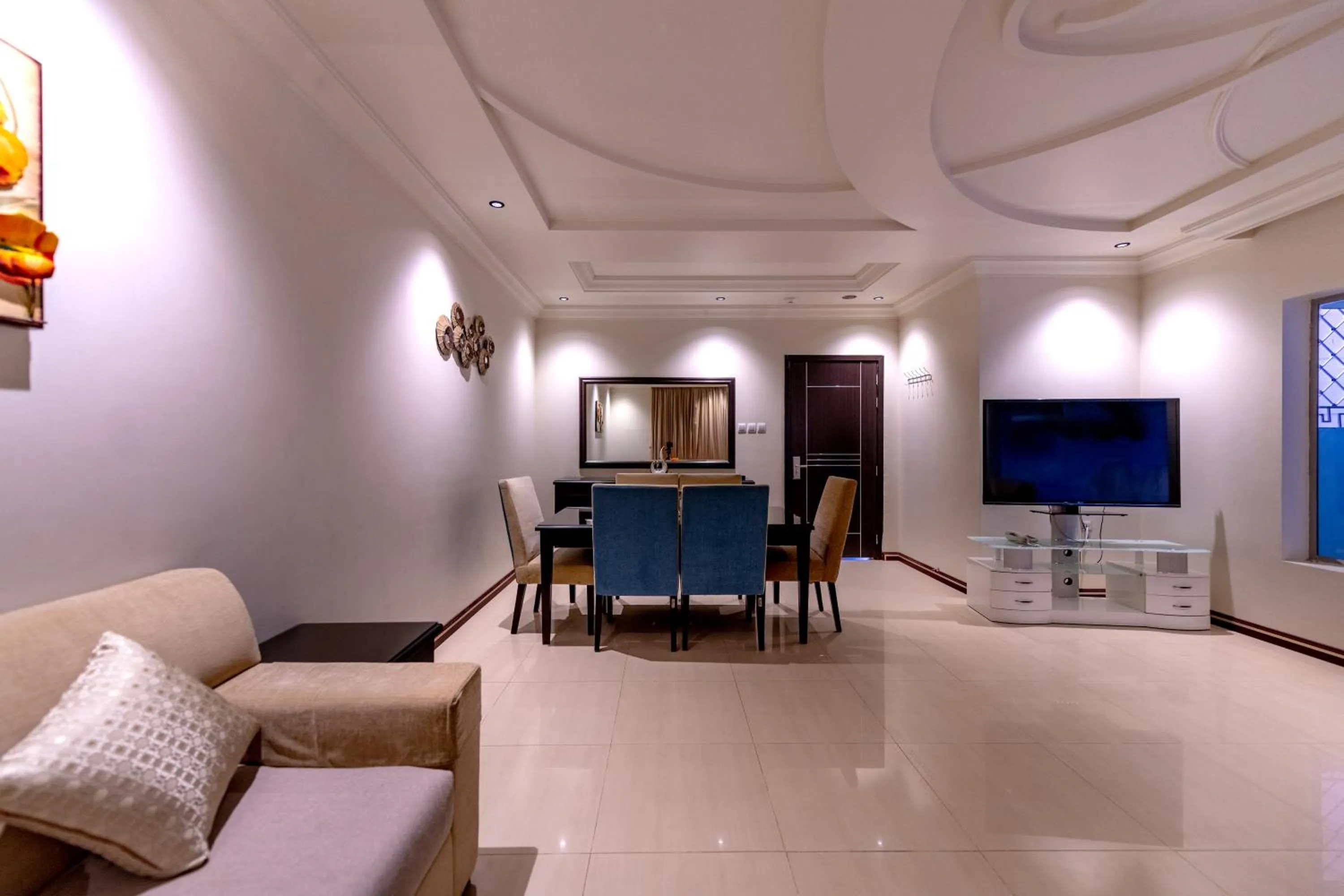 TV and multimedia in Meral Oasis Resort Taif