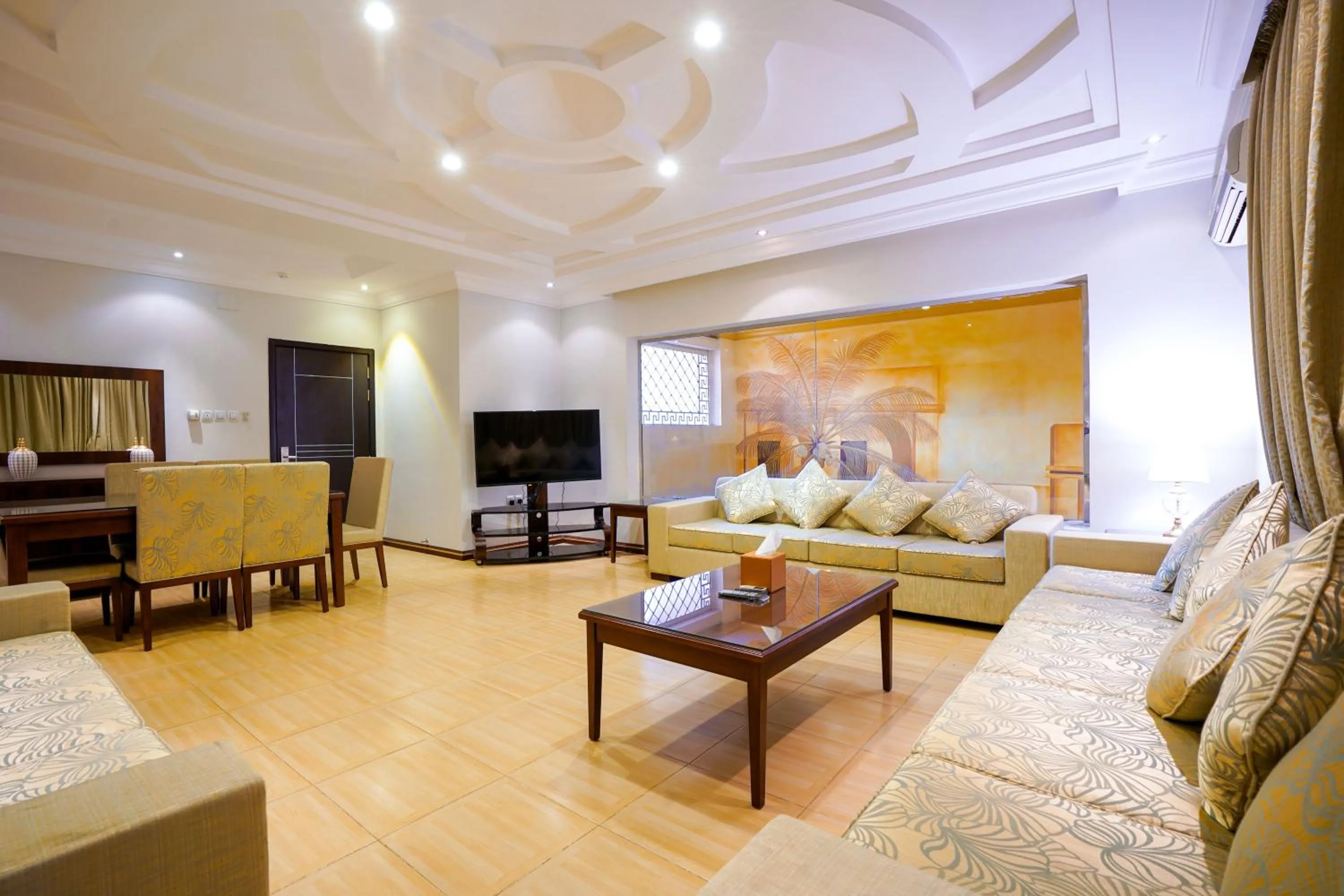 TV and multimedia in Meral Oasis Resort Taif