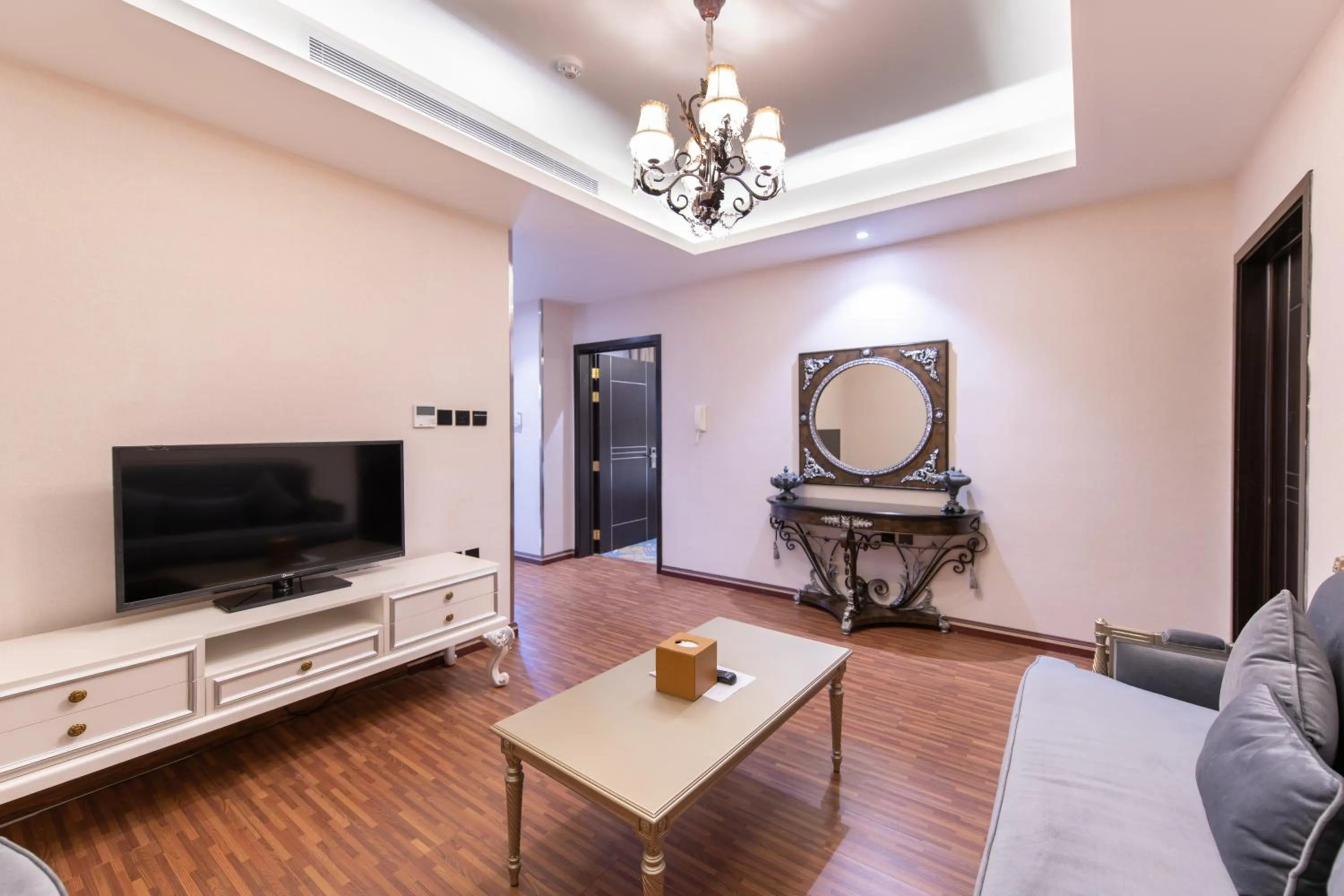 Communal lounge/ TV room in Meral Oasis Resort Taif