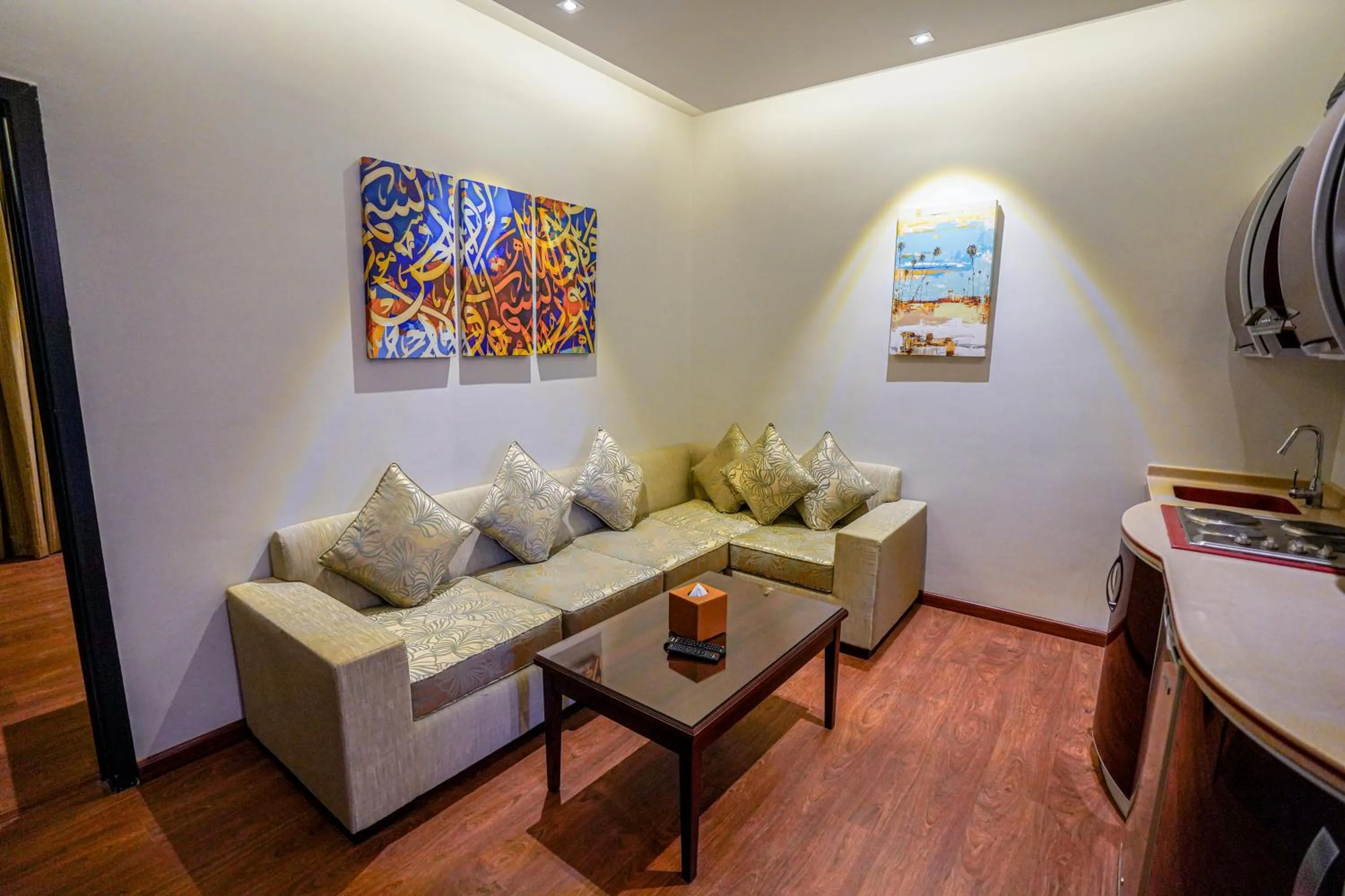 TV and multimedia in Meral Oasis Resort Taif