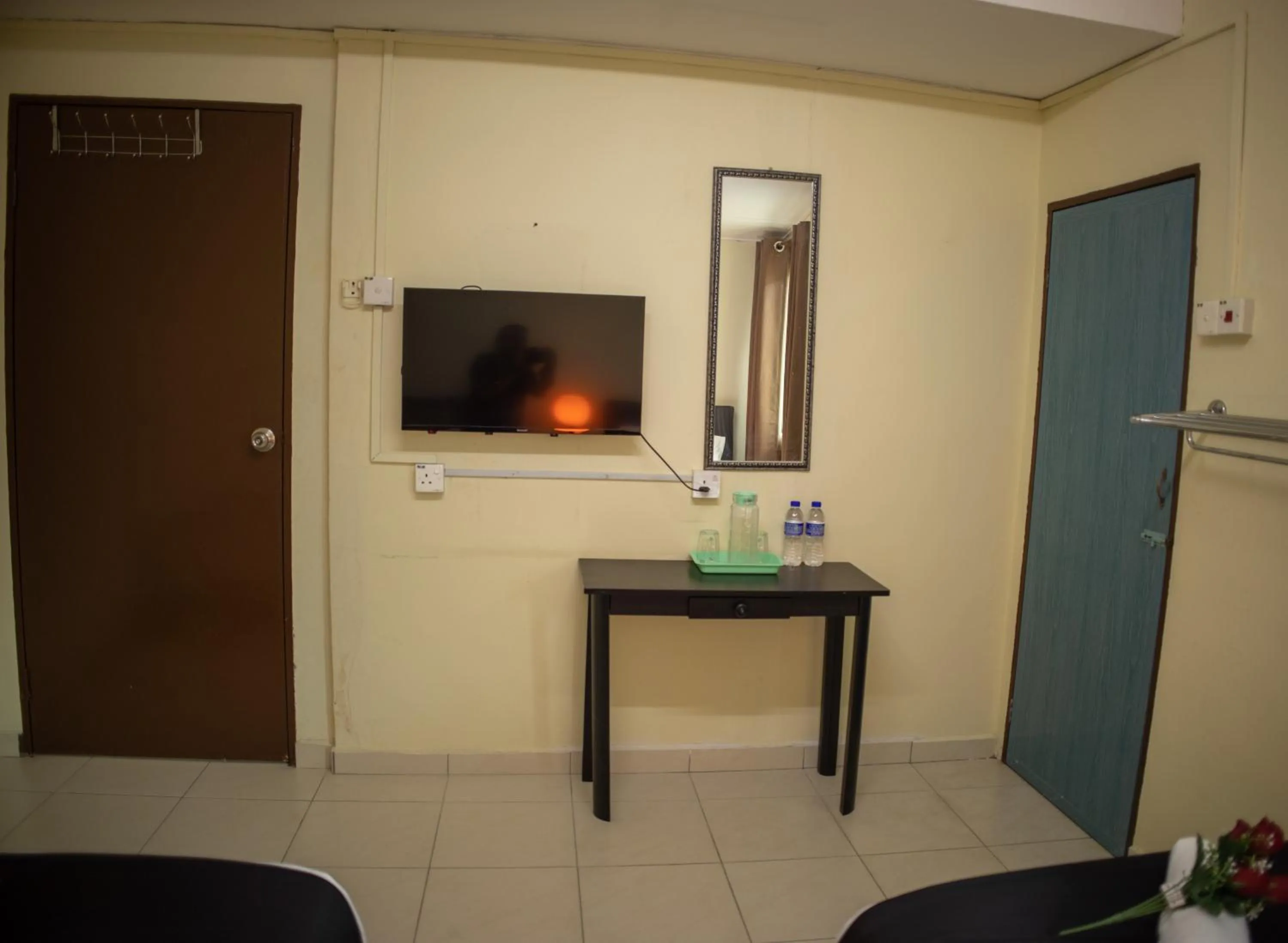 TV and multimedia in Sweet Inn Guest House