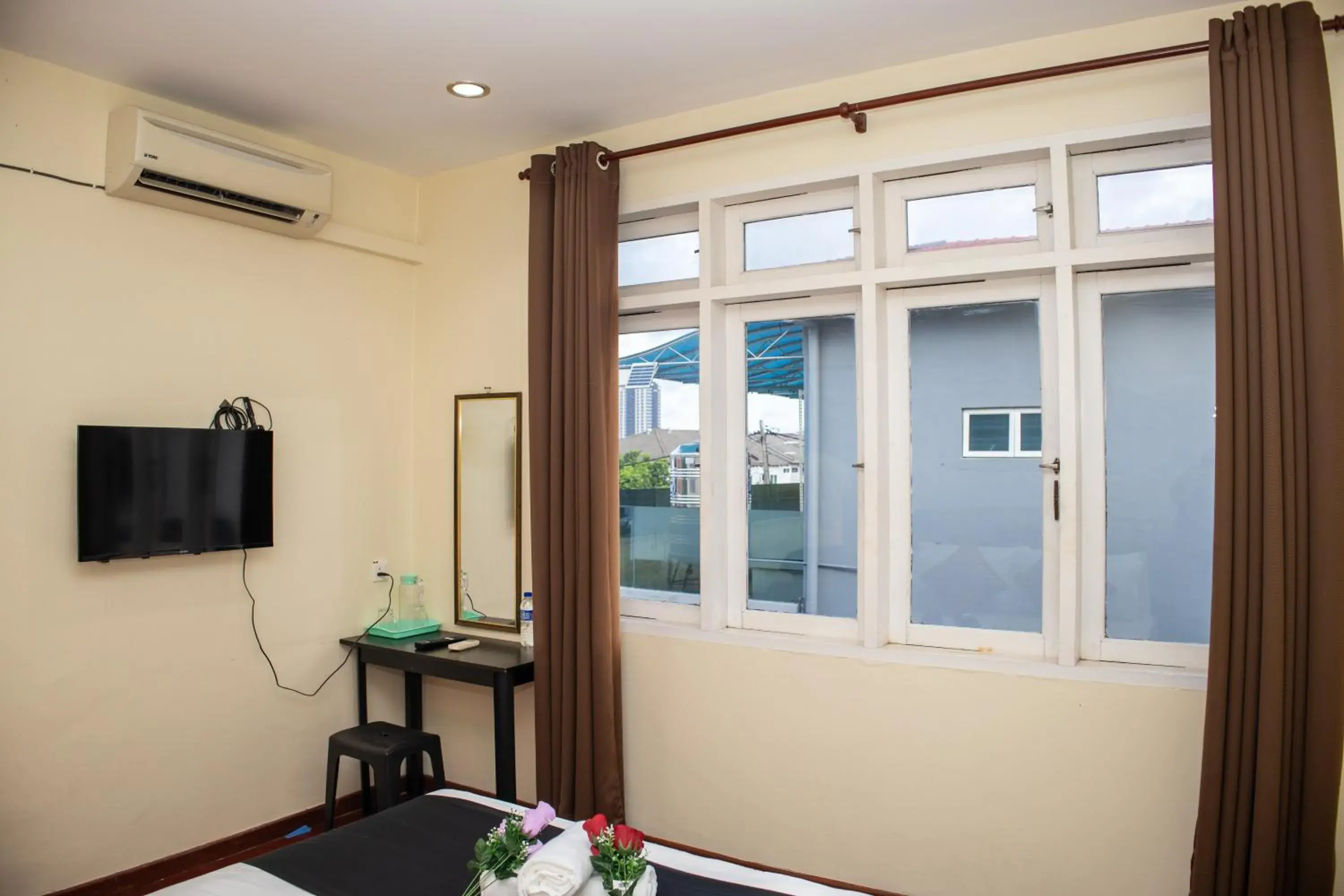 Quadruple Room with Private Bathroom in Sweet Inn Guest House Quadruple Room with Private Bathroom in Sweet Inn Guest House