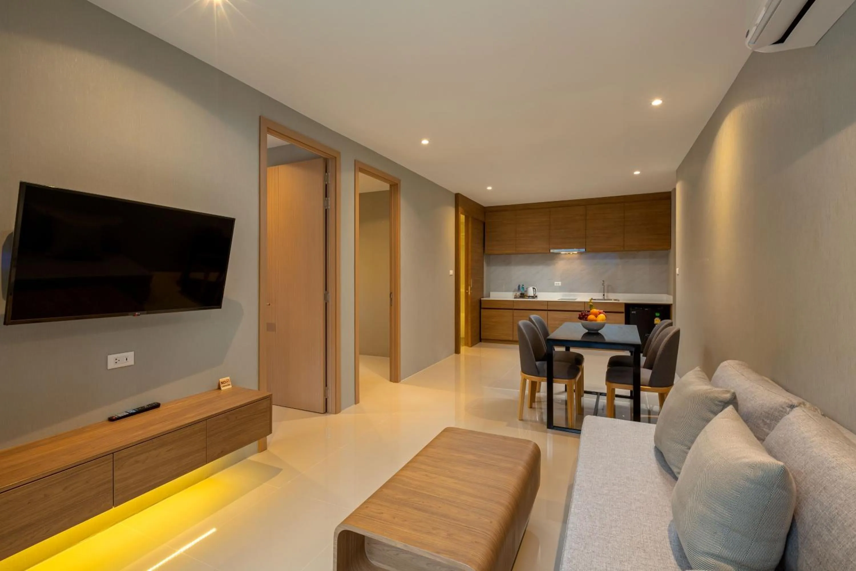 TV and multimedia in Wyndham Garden Naithon Phuket