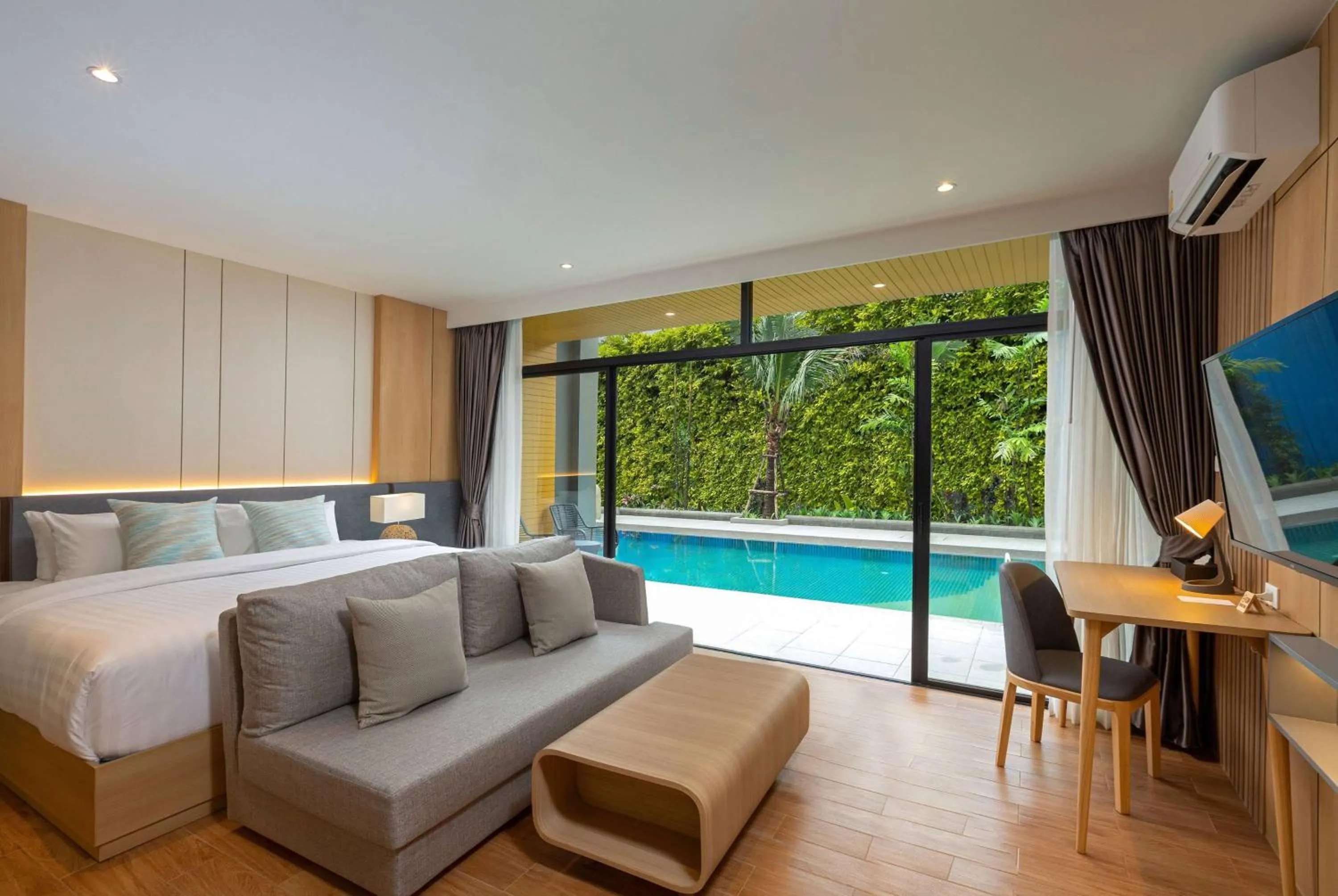 Photo of the whole room, Bed in Wyndham Garden Naithon Phuket