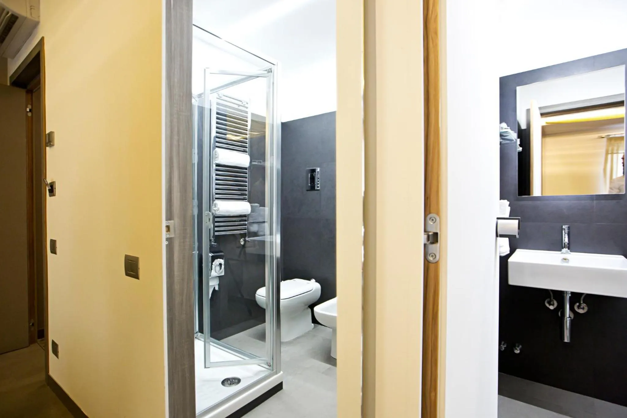 Property building in Hotel Tiro a Volo