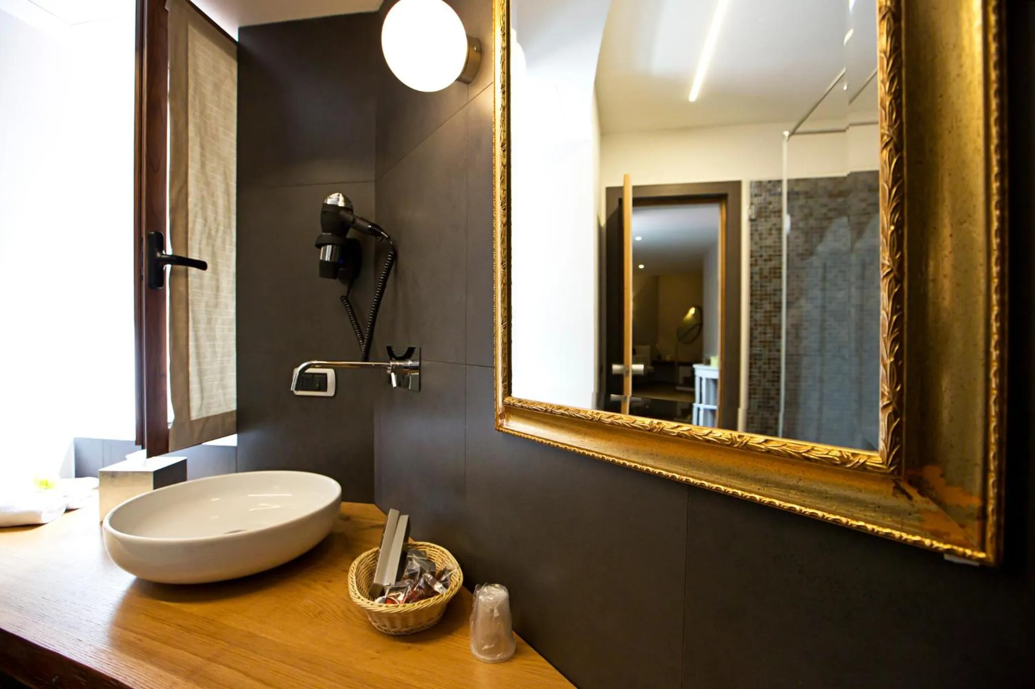 Property building in Hotel Tiro a Volo