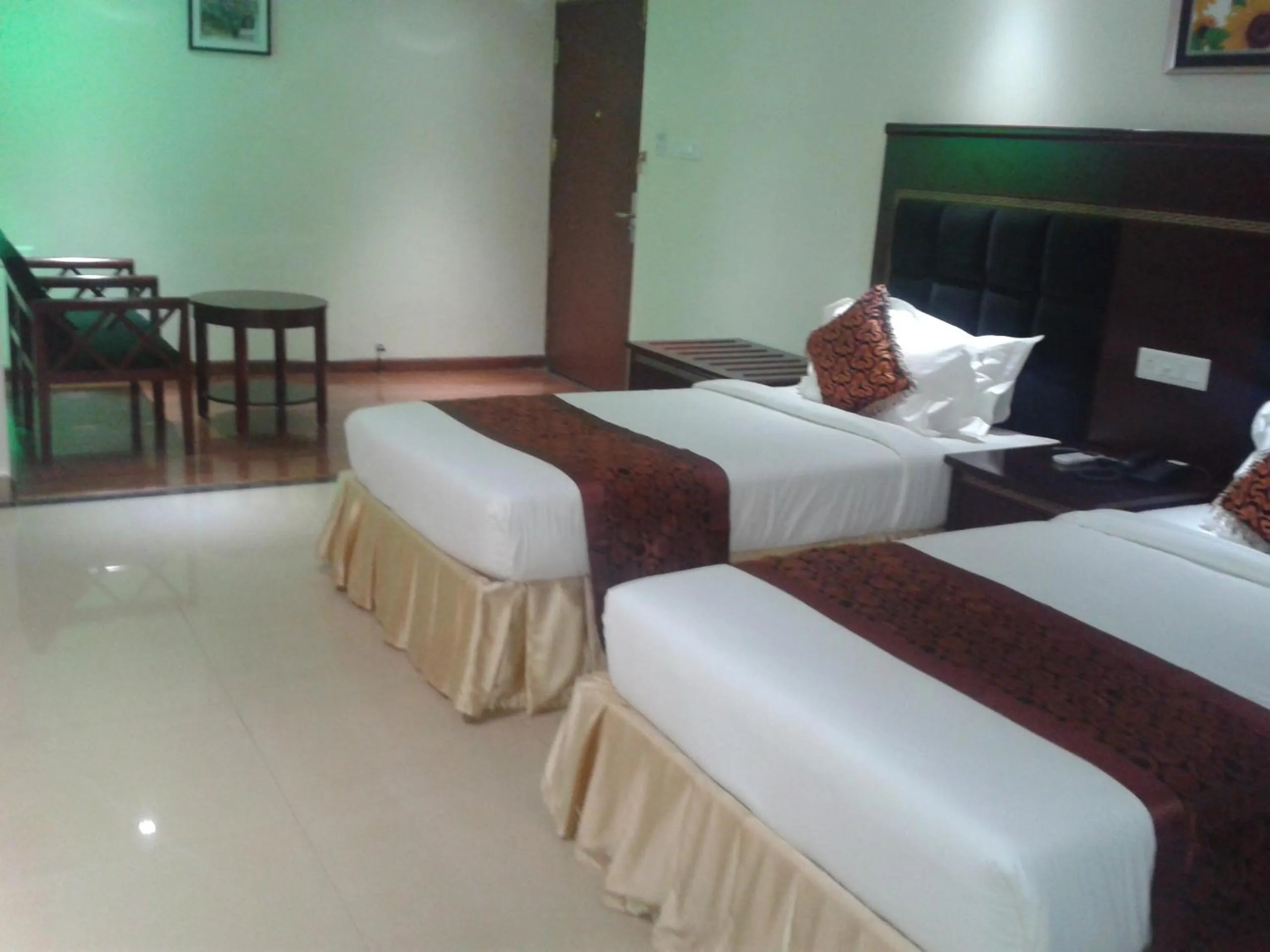 Photo of the whole room in Hotel Hiton