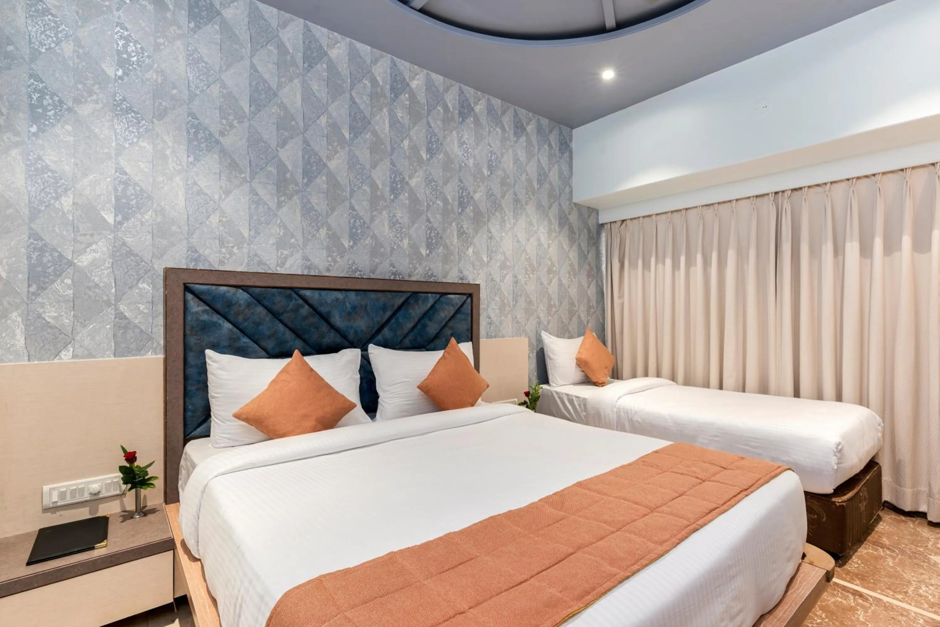 Bed in Emerald Retreat