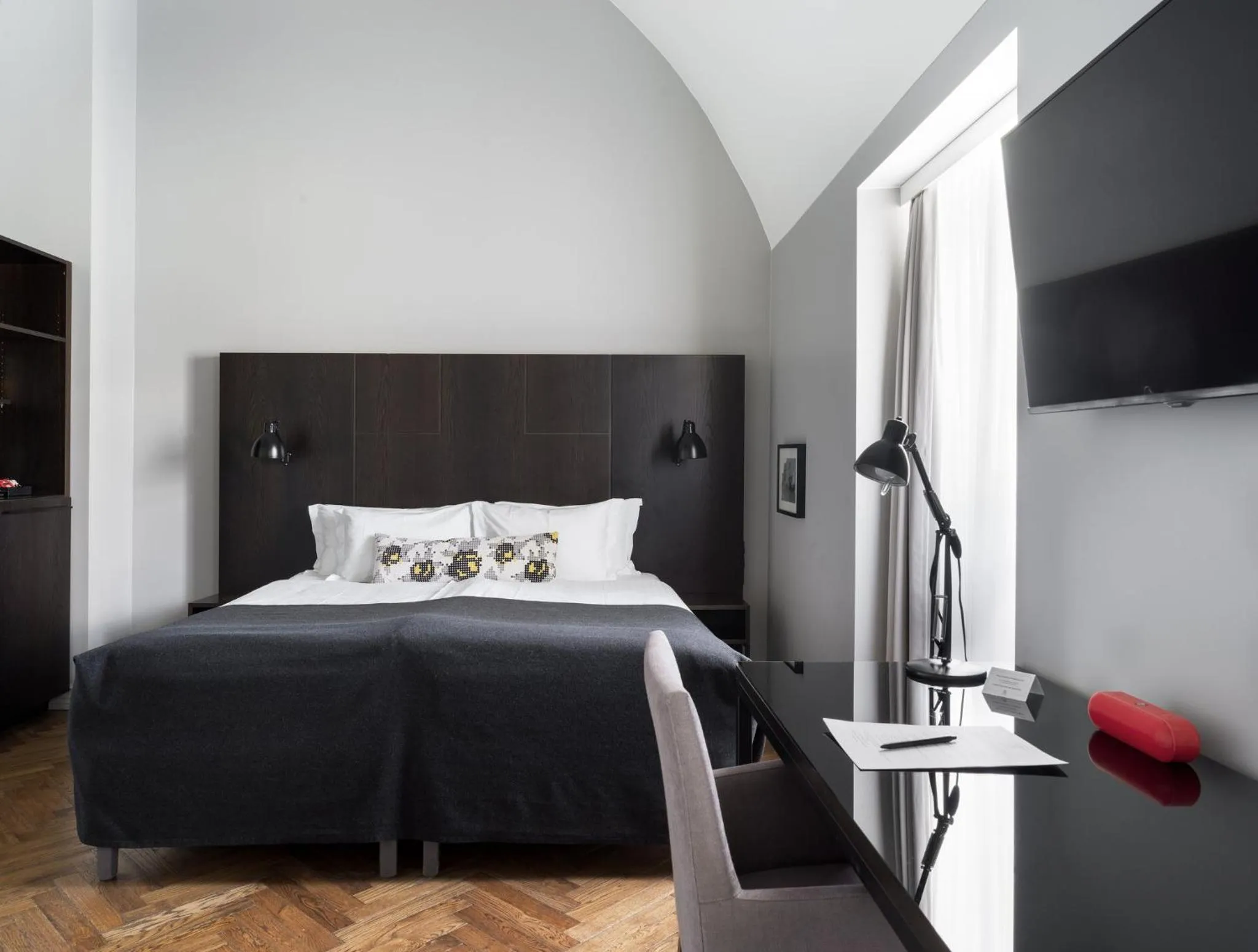 Bedroom, Bed in Apótek Hotel Reykjavík by Keahotels