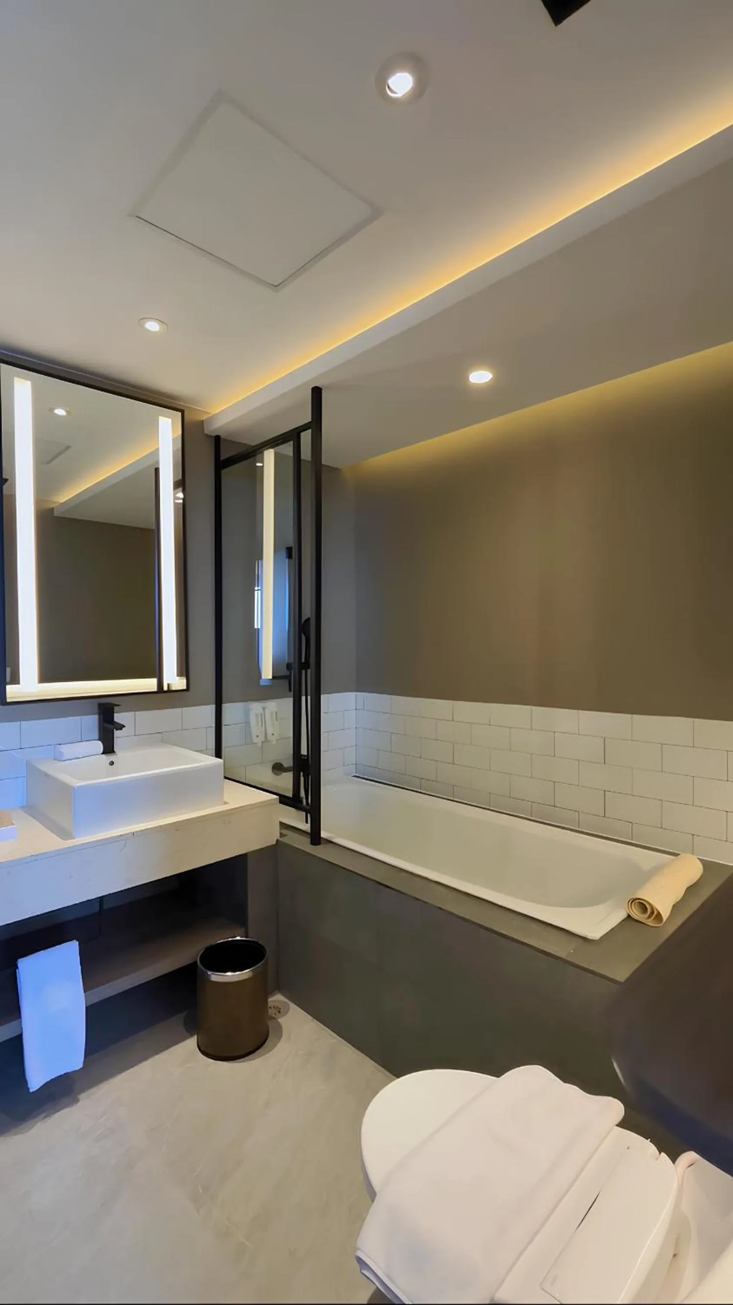 Bath in Citadines Connect Airport Jakarta Hotel