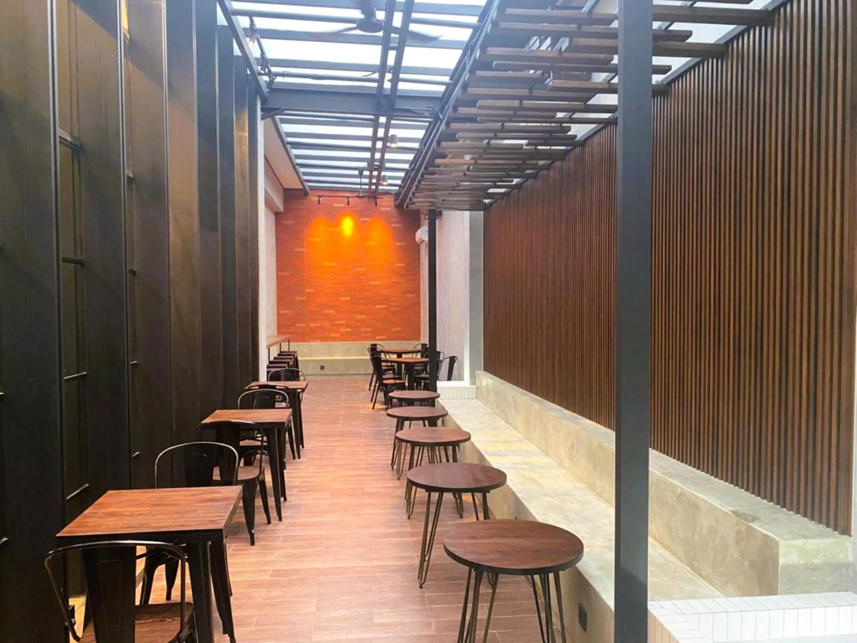 Restaurant/places to eat in Citadines Connect Airport Jakarta Hotel