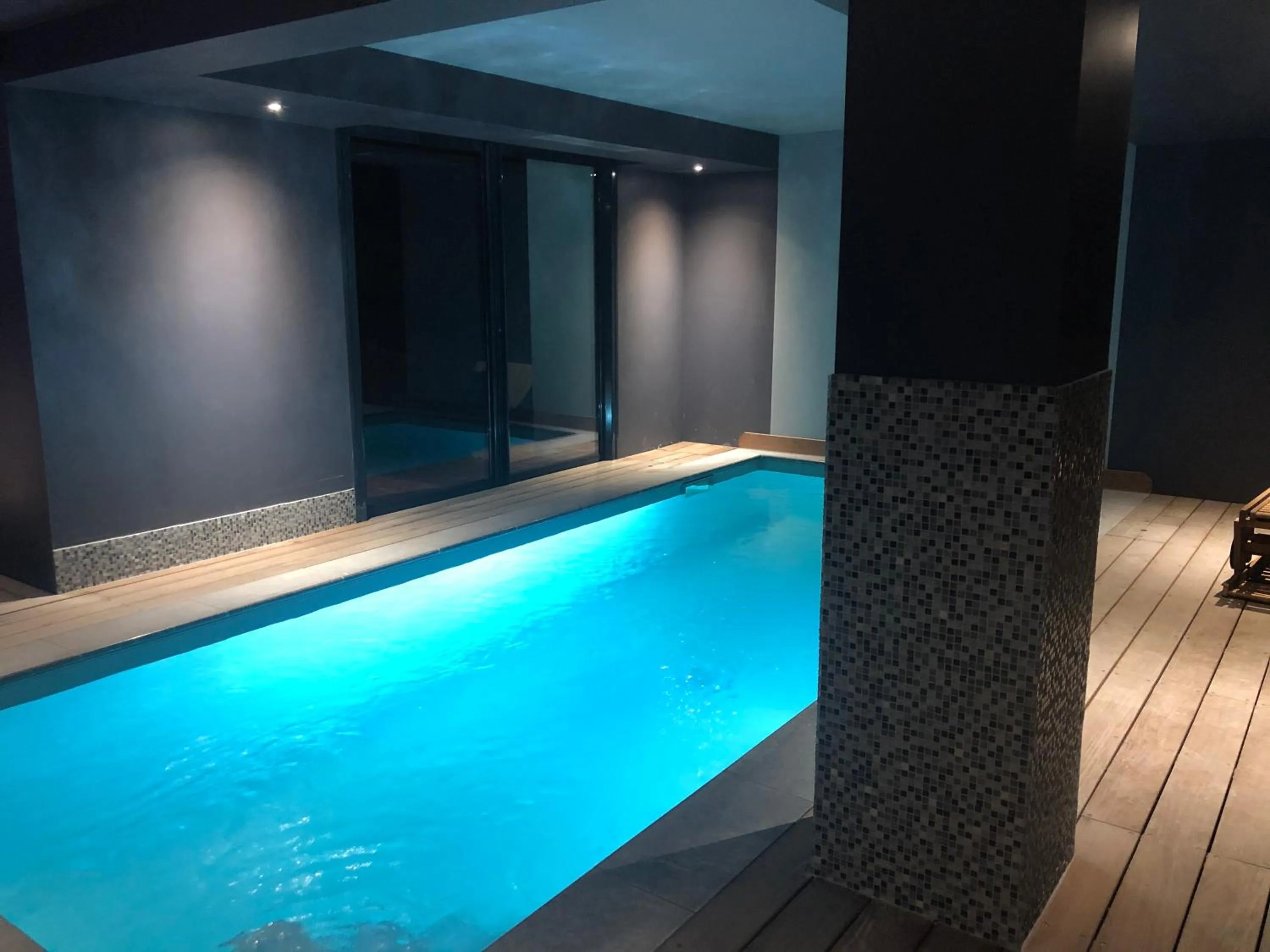 Swimming pool in Chalet Christine