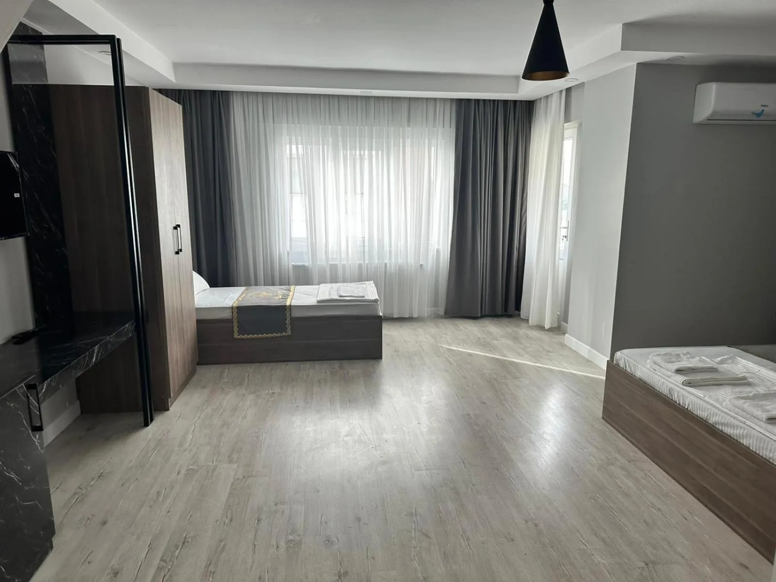 Photo of the whole room, Bed in Cevvo Hotel