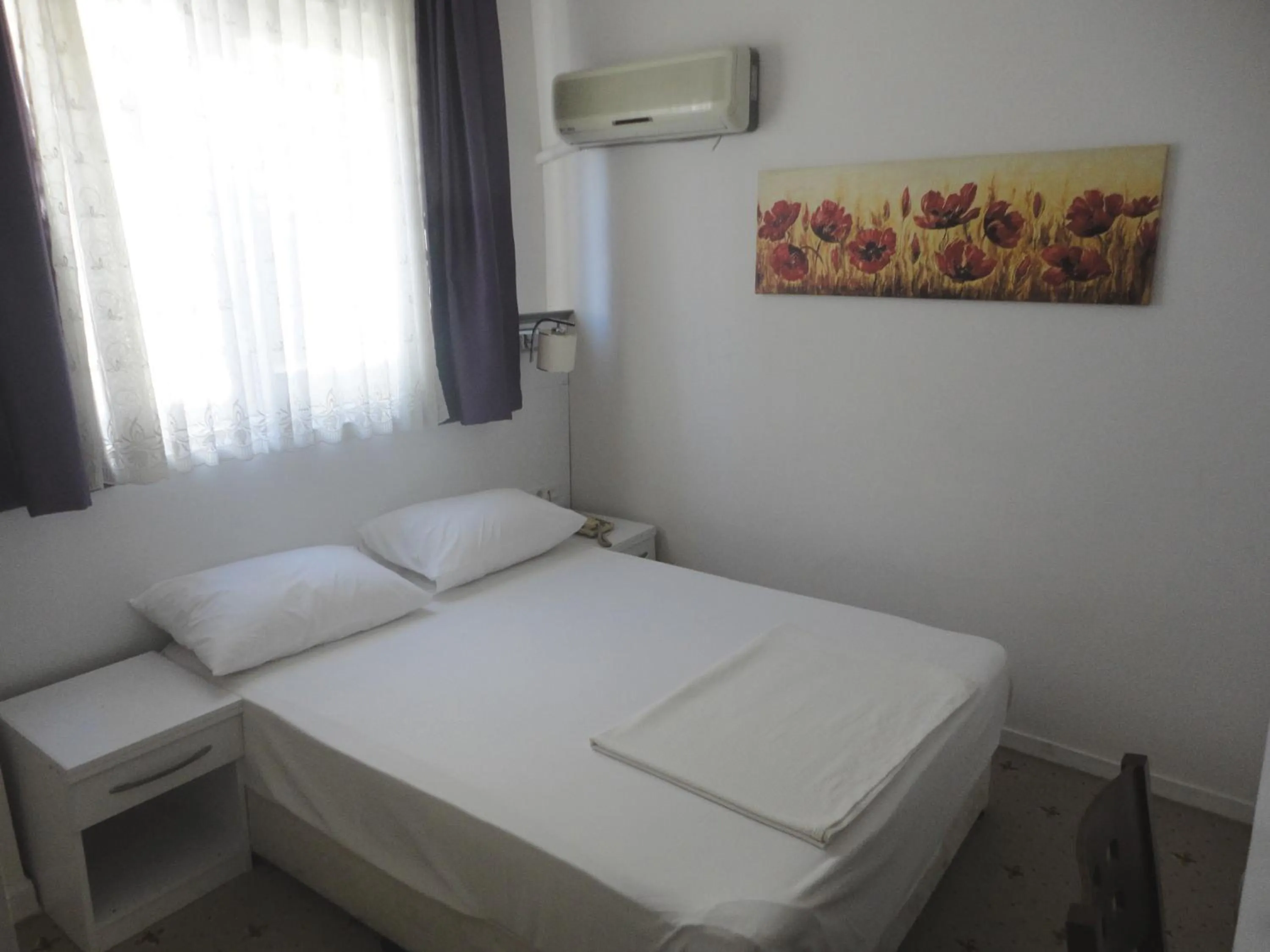 Photo of the whole room, Bed in Cicek Hotel & Apartments