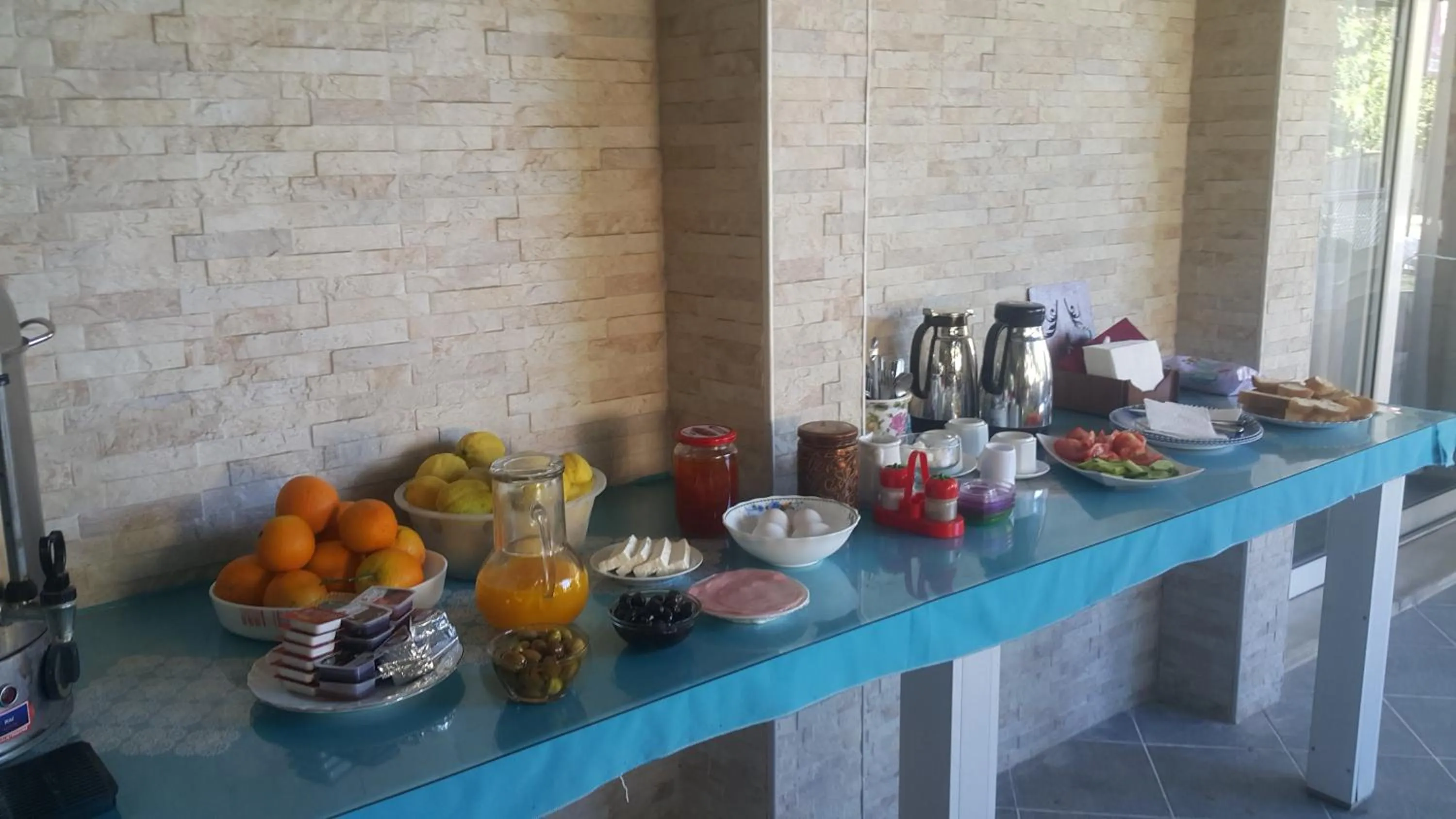 Continental breakfast in Cicek Hotel & Apartments