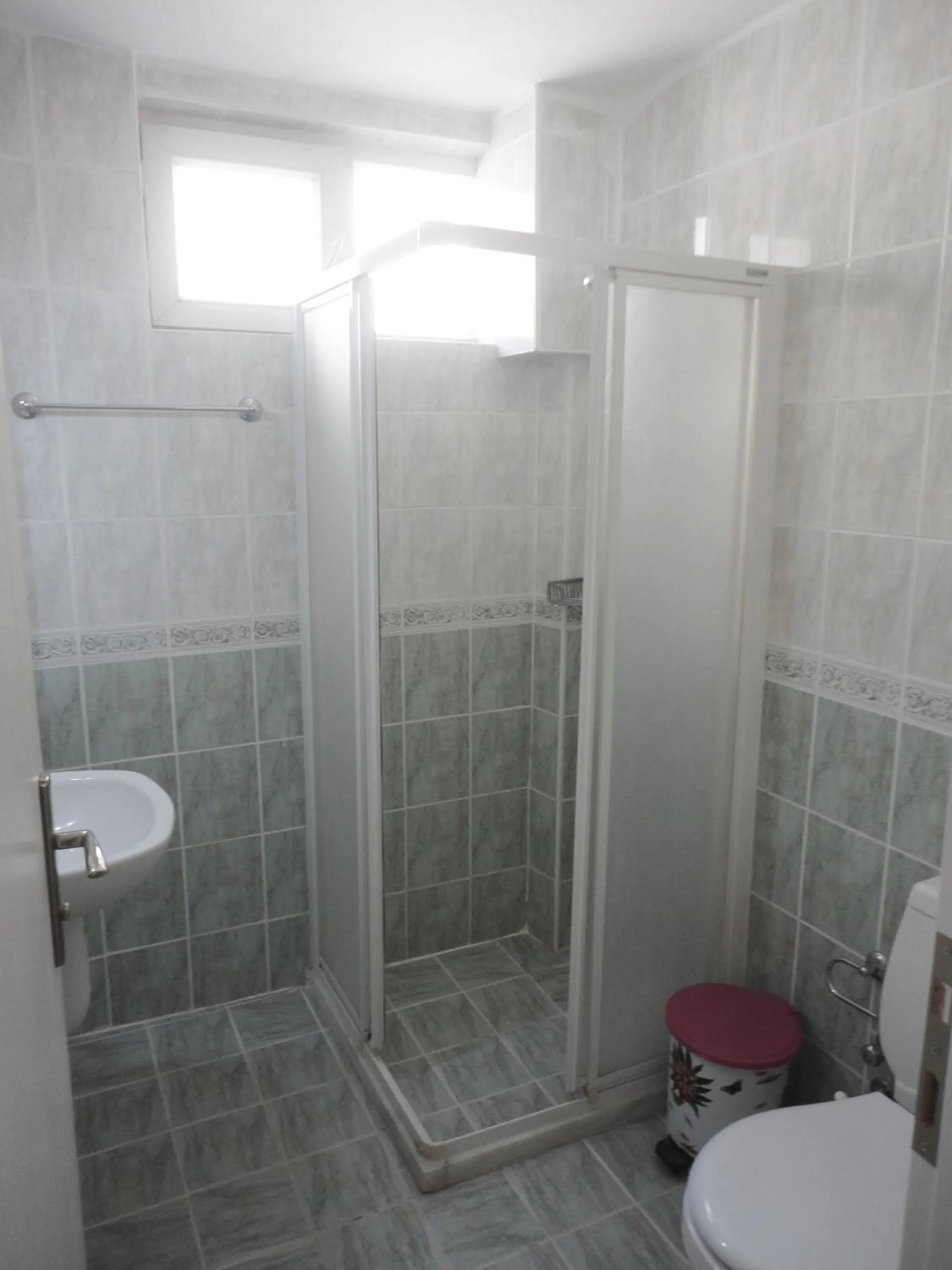 Bathroom in Cicek Hotel & Apartments