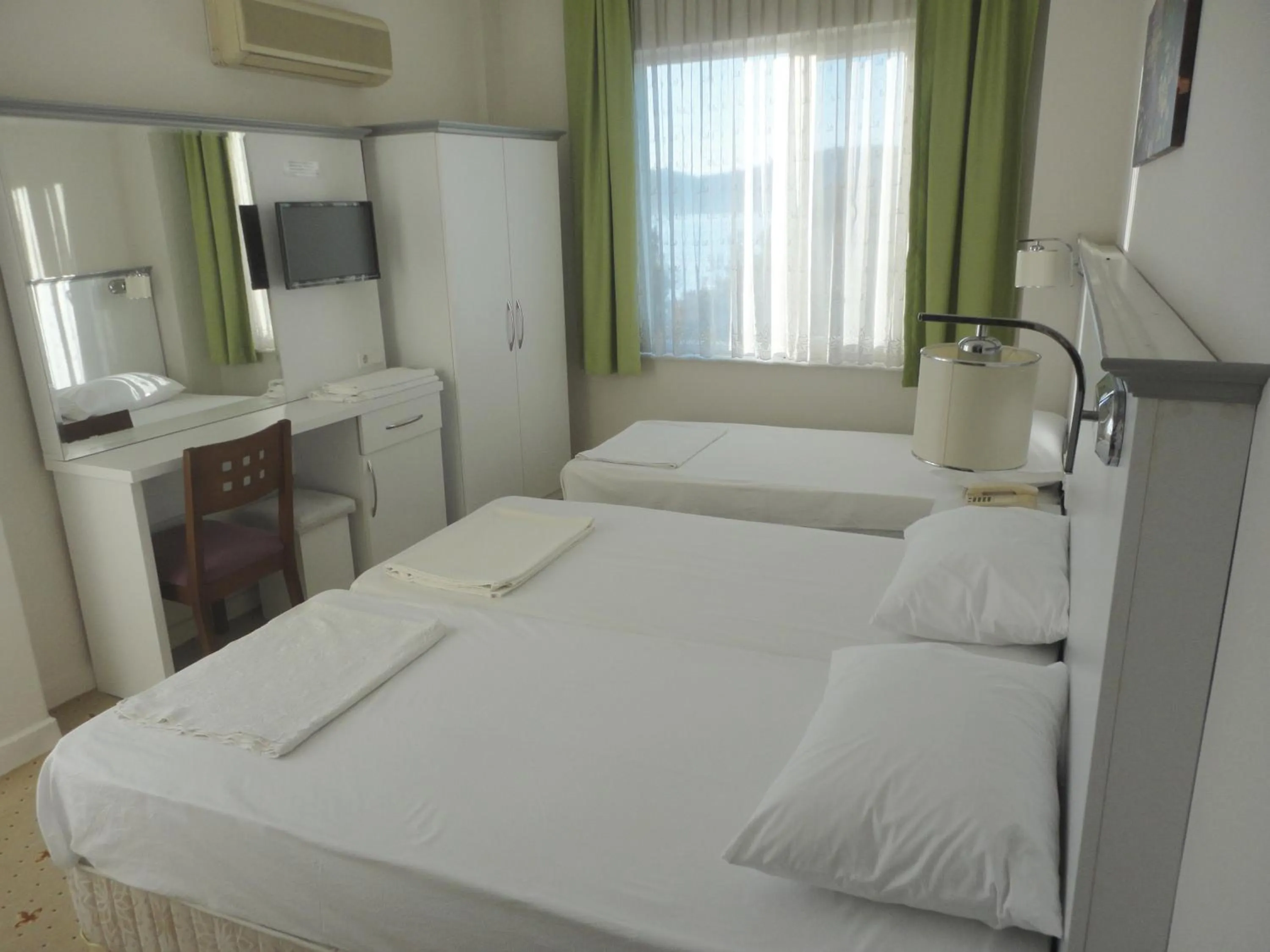 Photo of the whole room, Bed in Cicek Hotel & Apartments