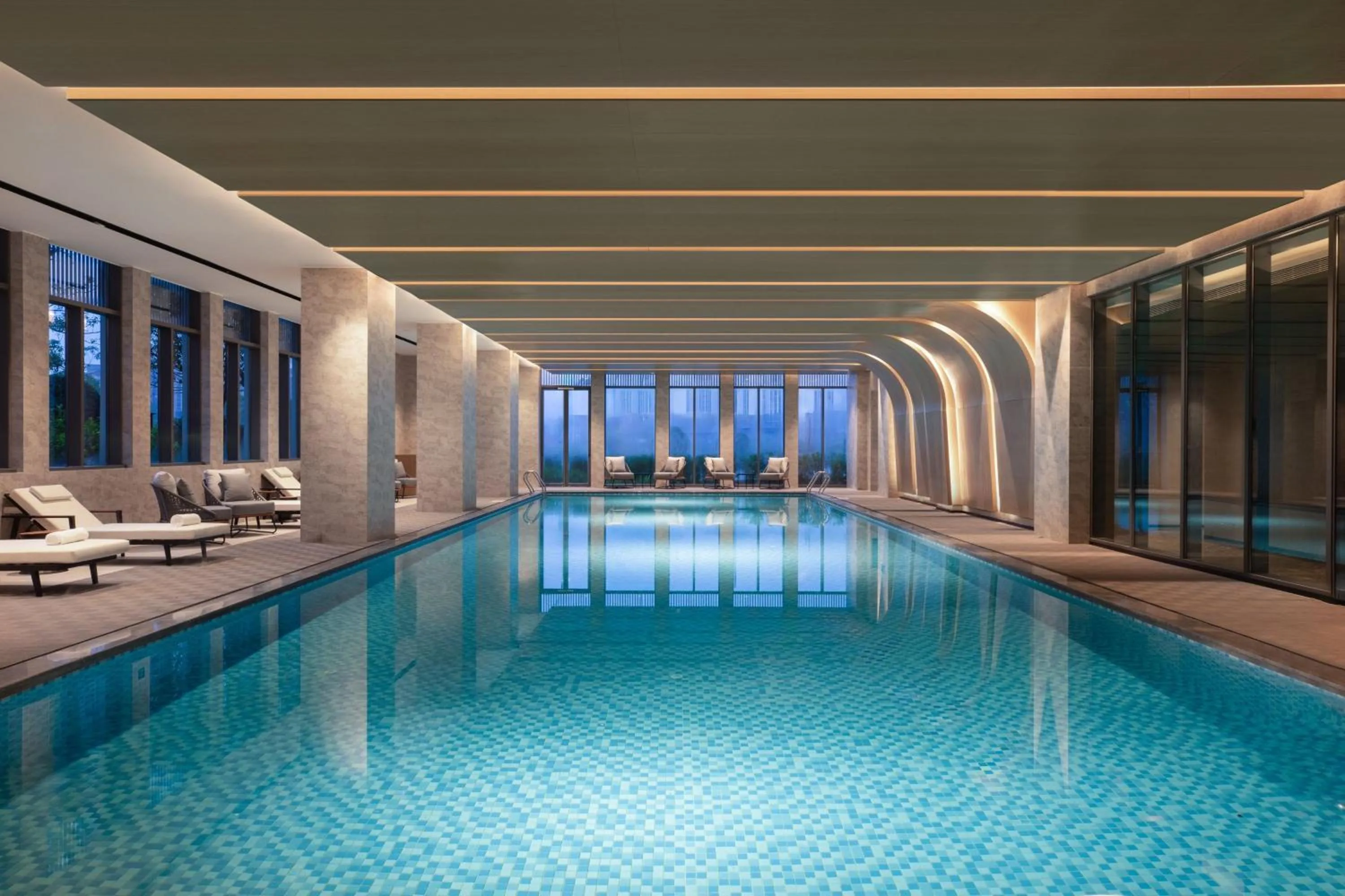 Swimming pool in Fairfield by Marriott Bijie