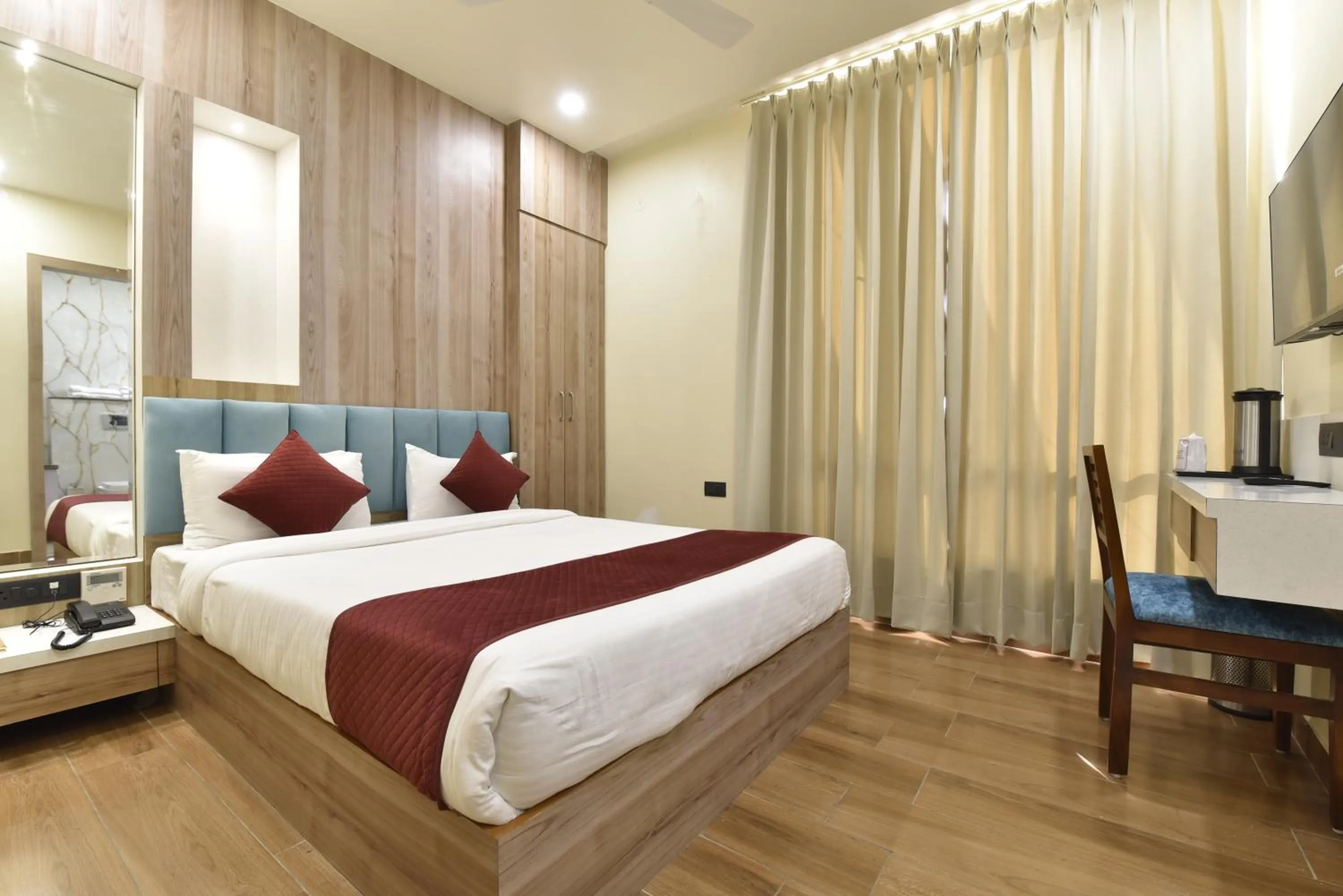 Bed in Hotel Anju Shree Inn-Near Jaipur Airport Terminal 1