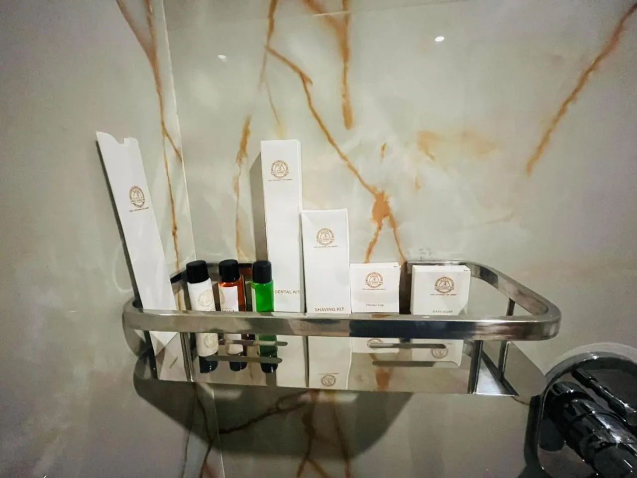 Bathroom in Hotel Anju Shree Inn-Near Jaipur Airport Terminal 1